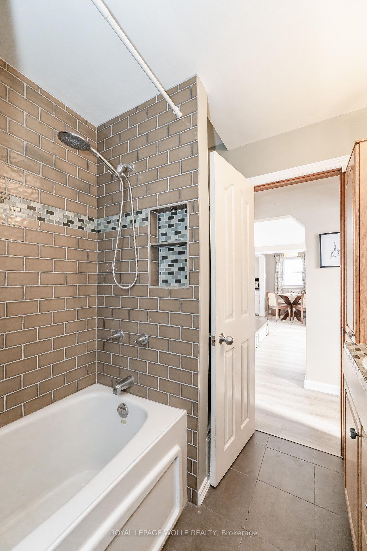 Photo 22 of 776 Elizabeth Street, Kitchener — HOMEH