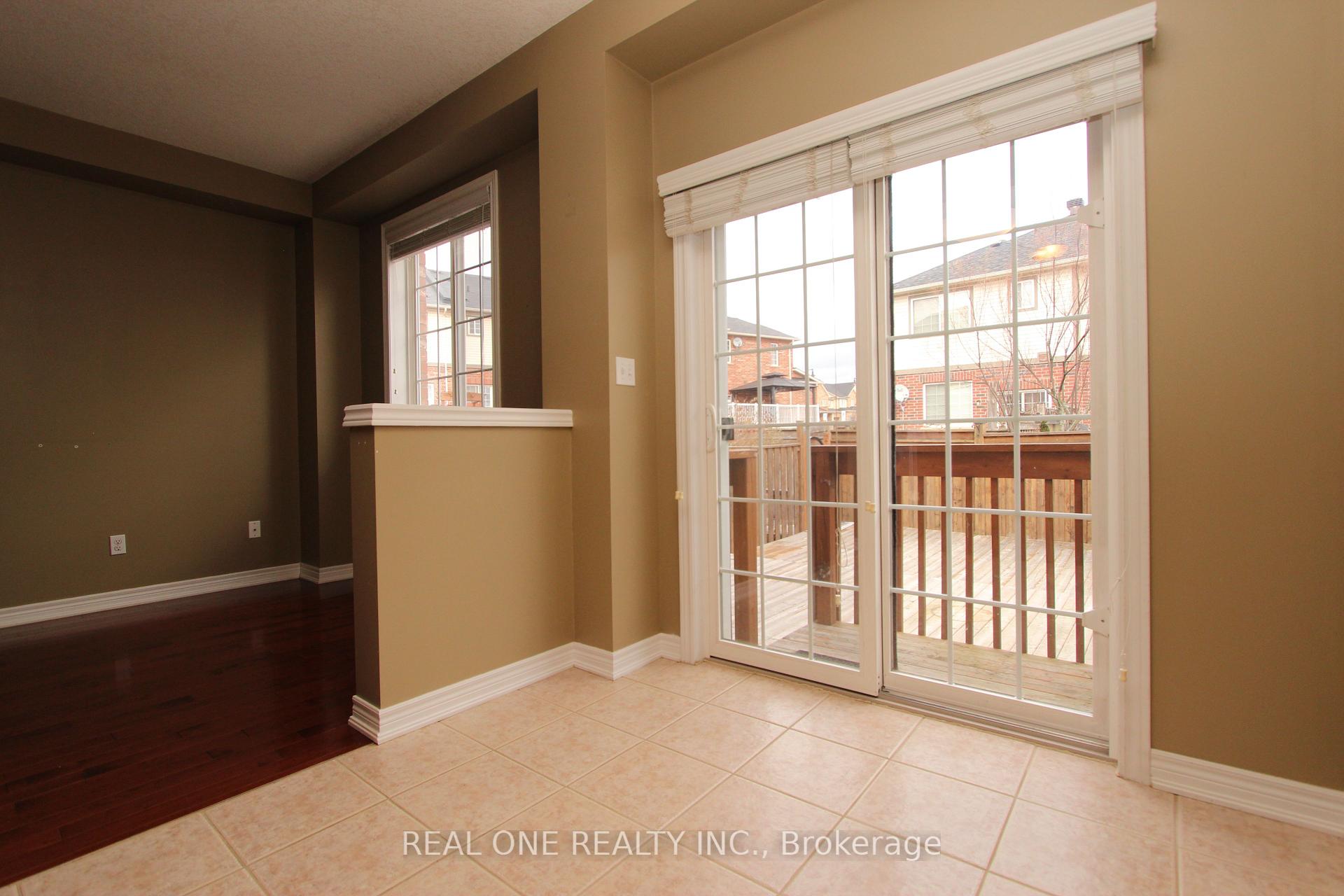 Photo 11 of 19 Browview Drive, Hamilton, Waterdown — HOMEH