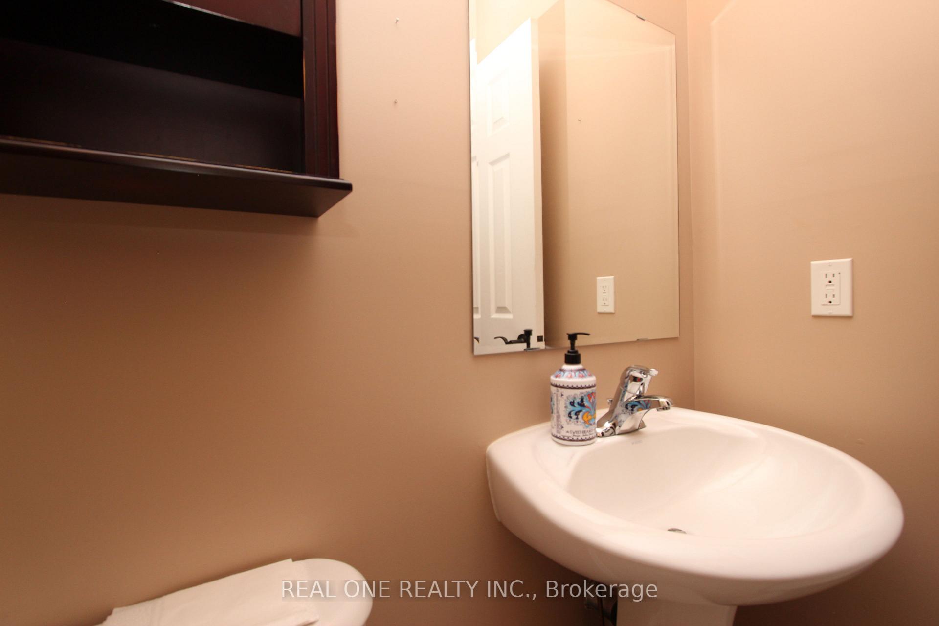 Photo 12 of 19 Browview Drive, Hamilton, Waterdown — HOMEH