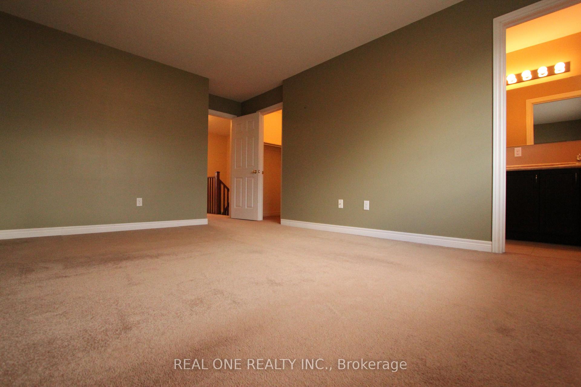 Photo 13 of 19 Browview Drive, Hamilton, Waterdown — HOMEH