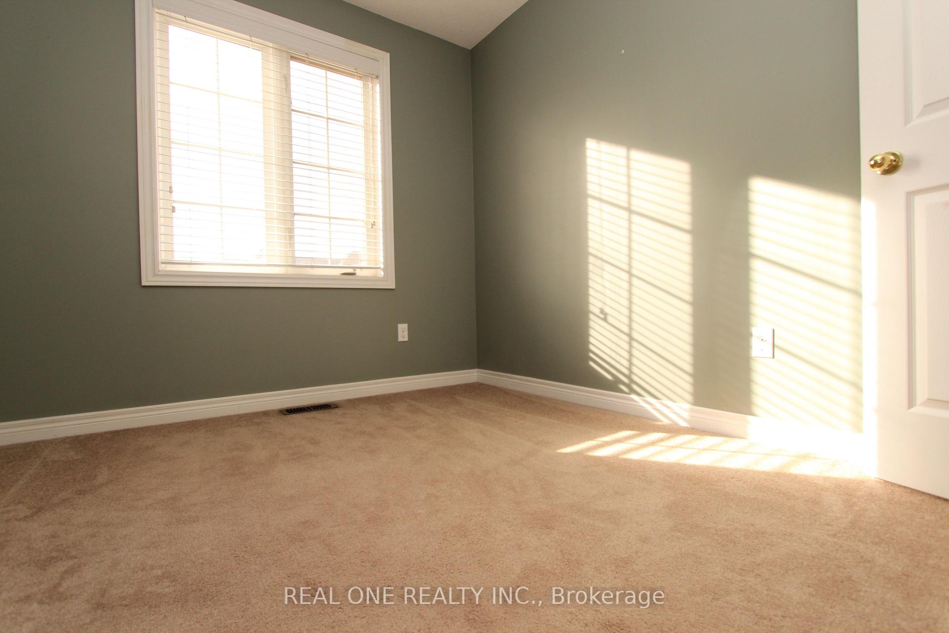 Photo 24 of 19 Browview Drive, Hamilton, Waterdown — HOMEH