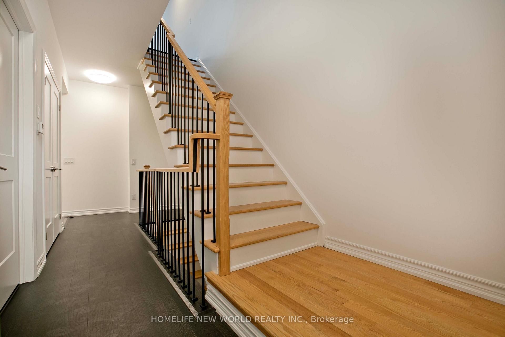 Photo 9 of 66 Village Parkway, Markham, Unionville — HOMEH