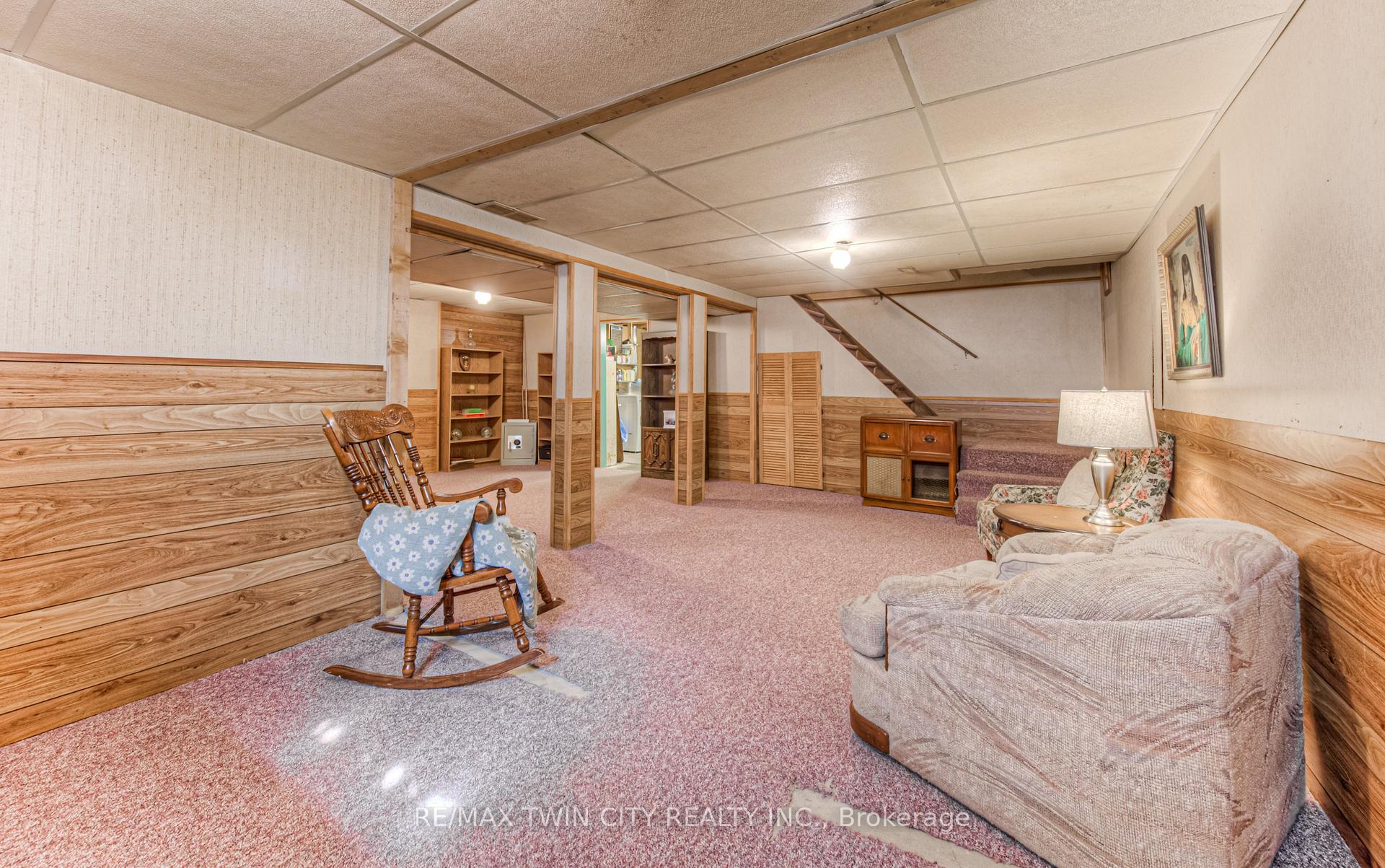Photo 38 of 76 Newbury Drive, Kitchener — HOMEH