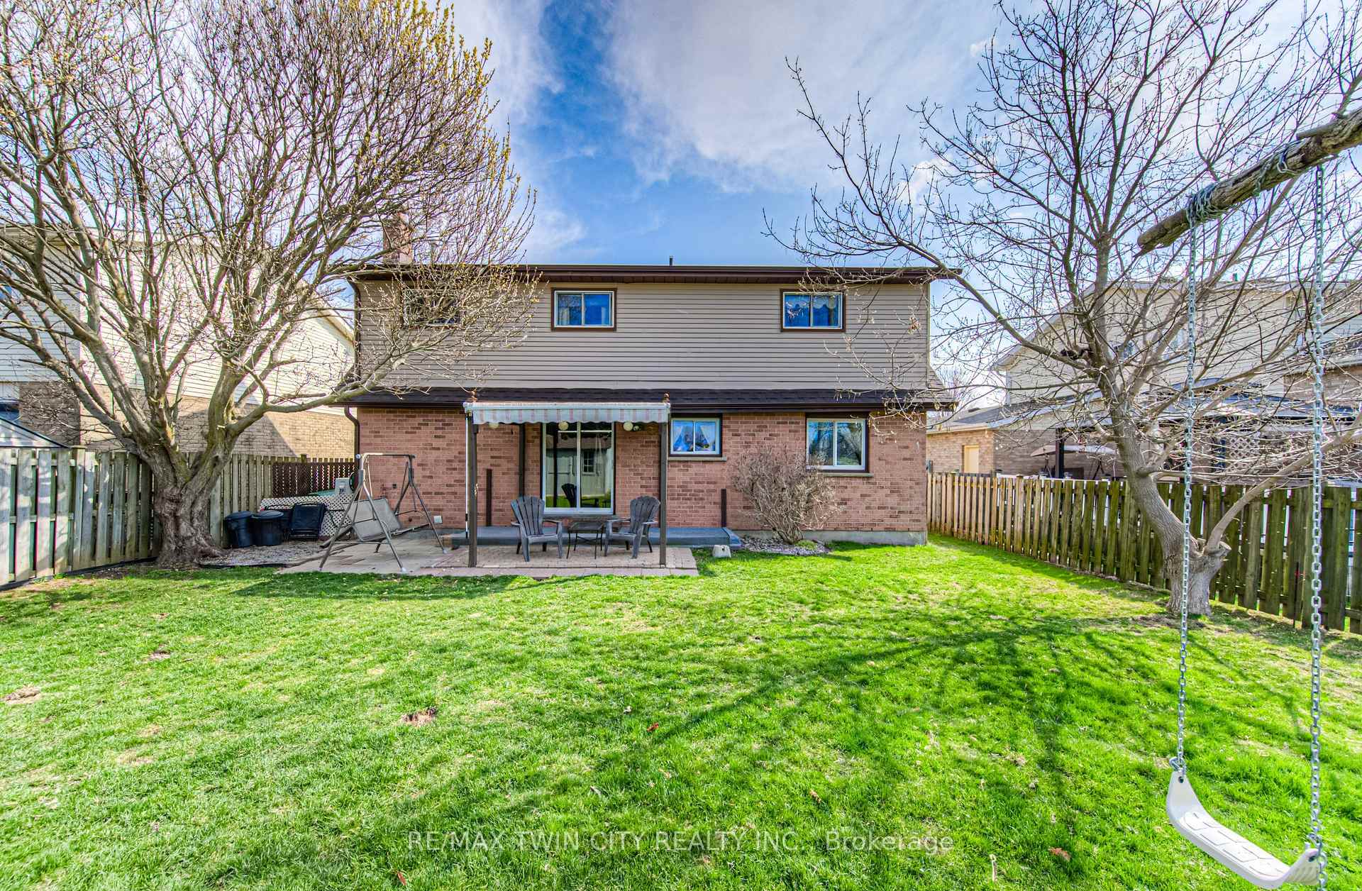 Photo 41 of 76 Newbury Drive, Kitchener — HOMEH