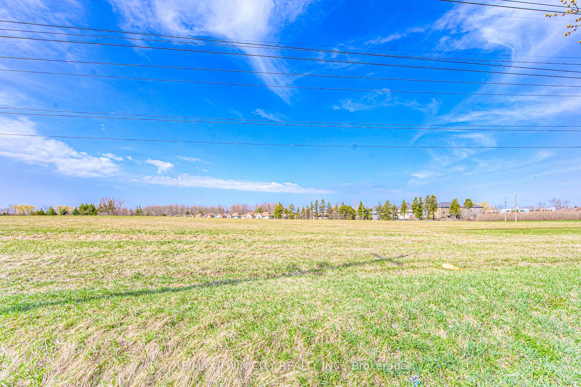 Photo 42 of 76 Newbury Drive, Kitchener — HOMEH