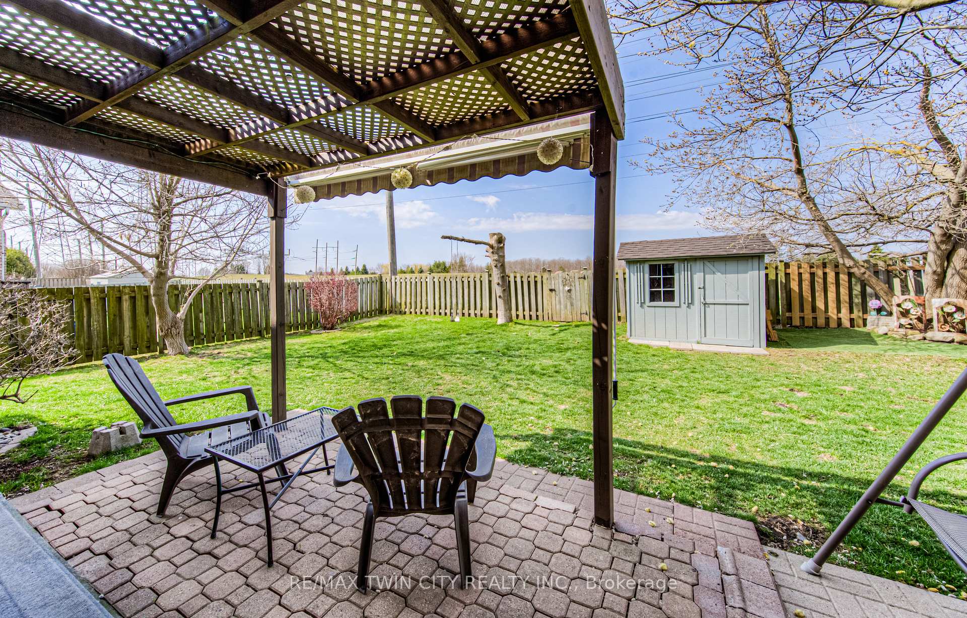 Photo 47 of 76 Newbury Drive, Kitchener — HOMEH