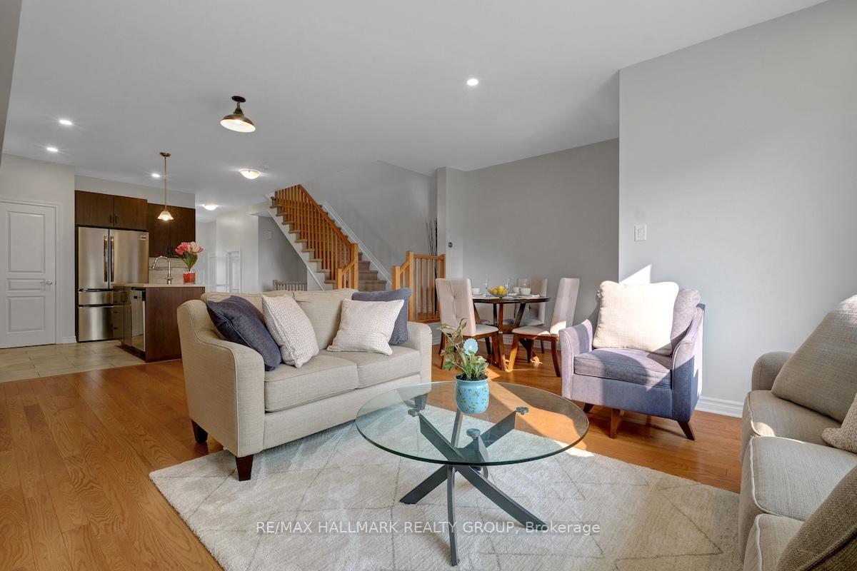 Photo 5 of 199A Shinny Avenue, Ottawa, Kanata - Emerald Meadows/Trailwest — HOMEH