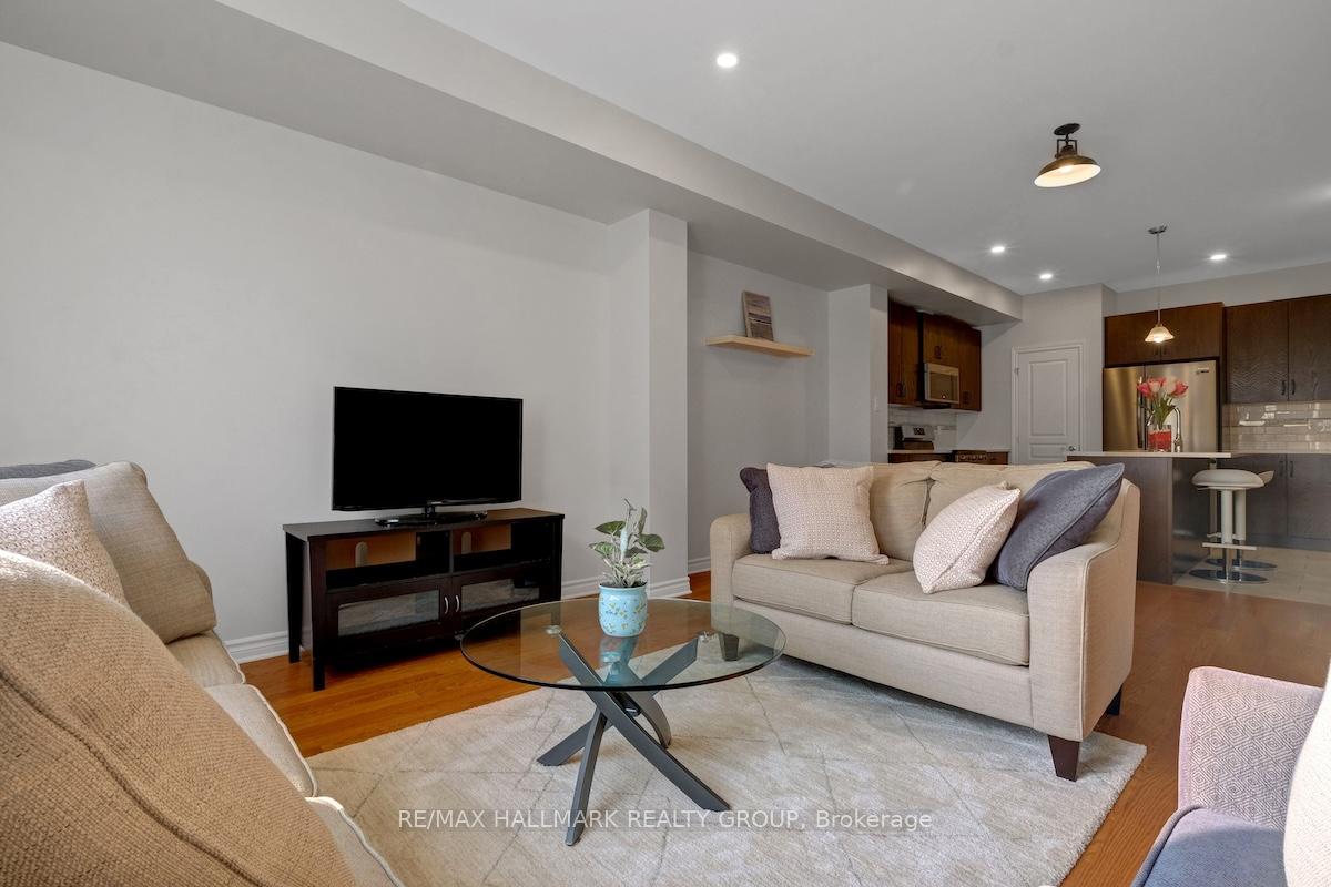 Photo 6 of 199A Shinny Avenue, Ottawa, Kanata - Emerald Meadows/Trailwest — HOMEH