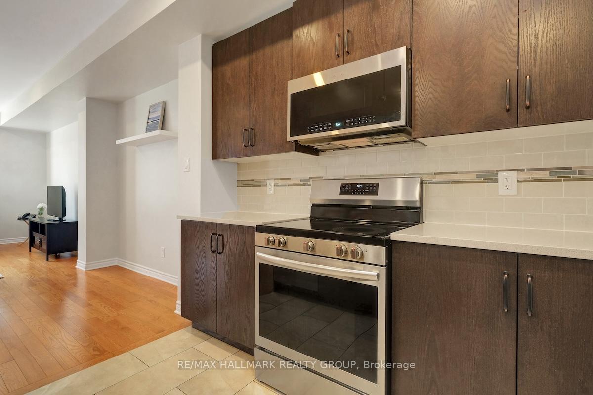 Photo 15 of 199A Shinny Avenue, Ottawa, Kanata - Emerald Meadows/Trailwest — HOMEH
