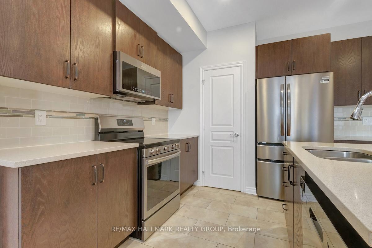 Photo 17 of 199A Shinny Avenue, Ottawa, Kanata - Emerald Meadows/Trailwest — HOMEH