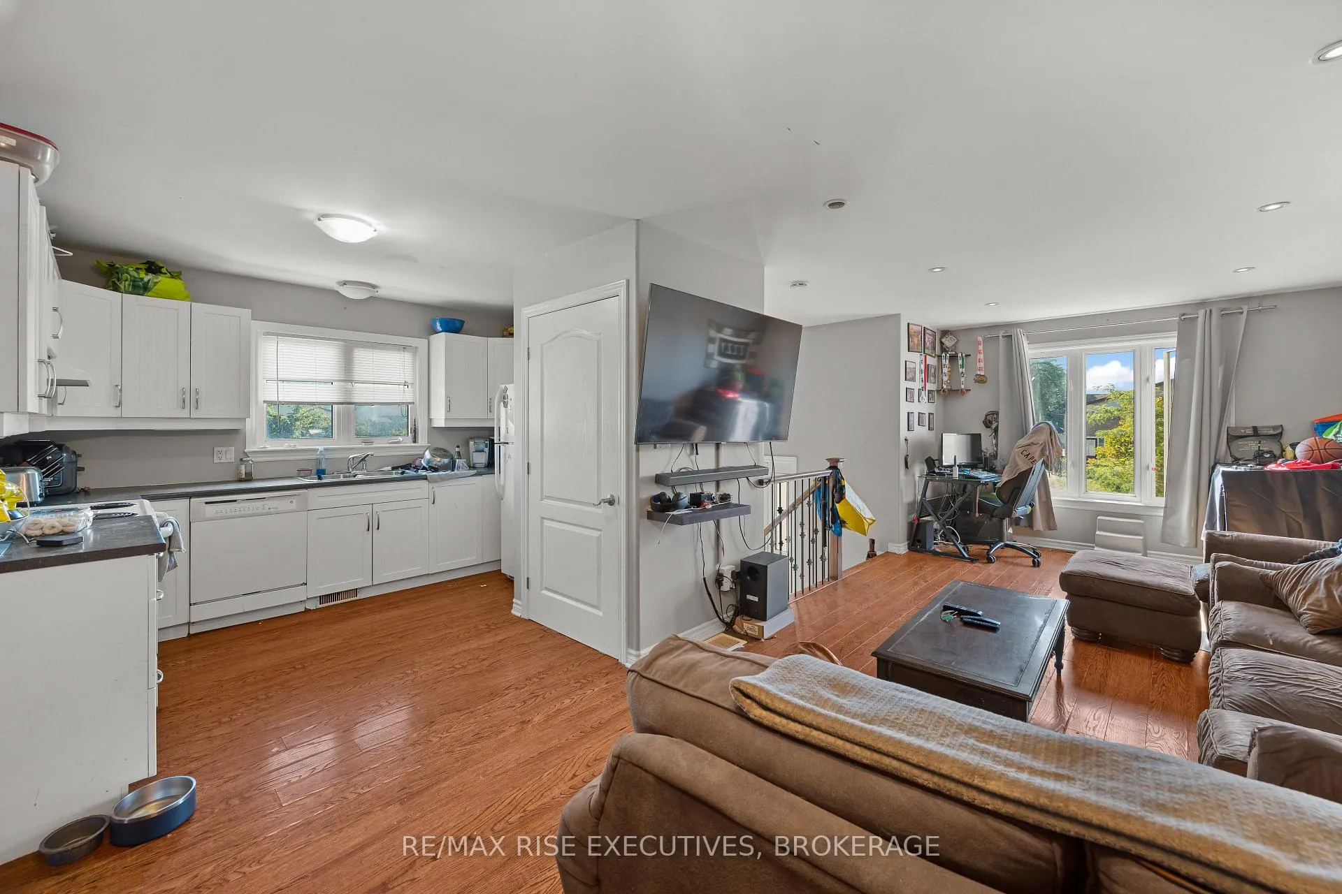 Photo 46 of 828 Bigham Court, Kingston, East Gardiners Rd — HOMEH