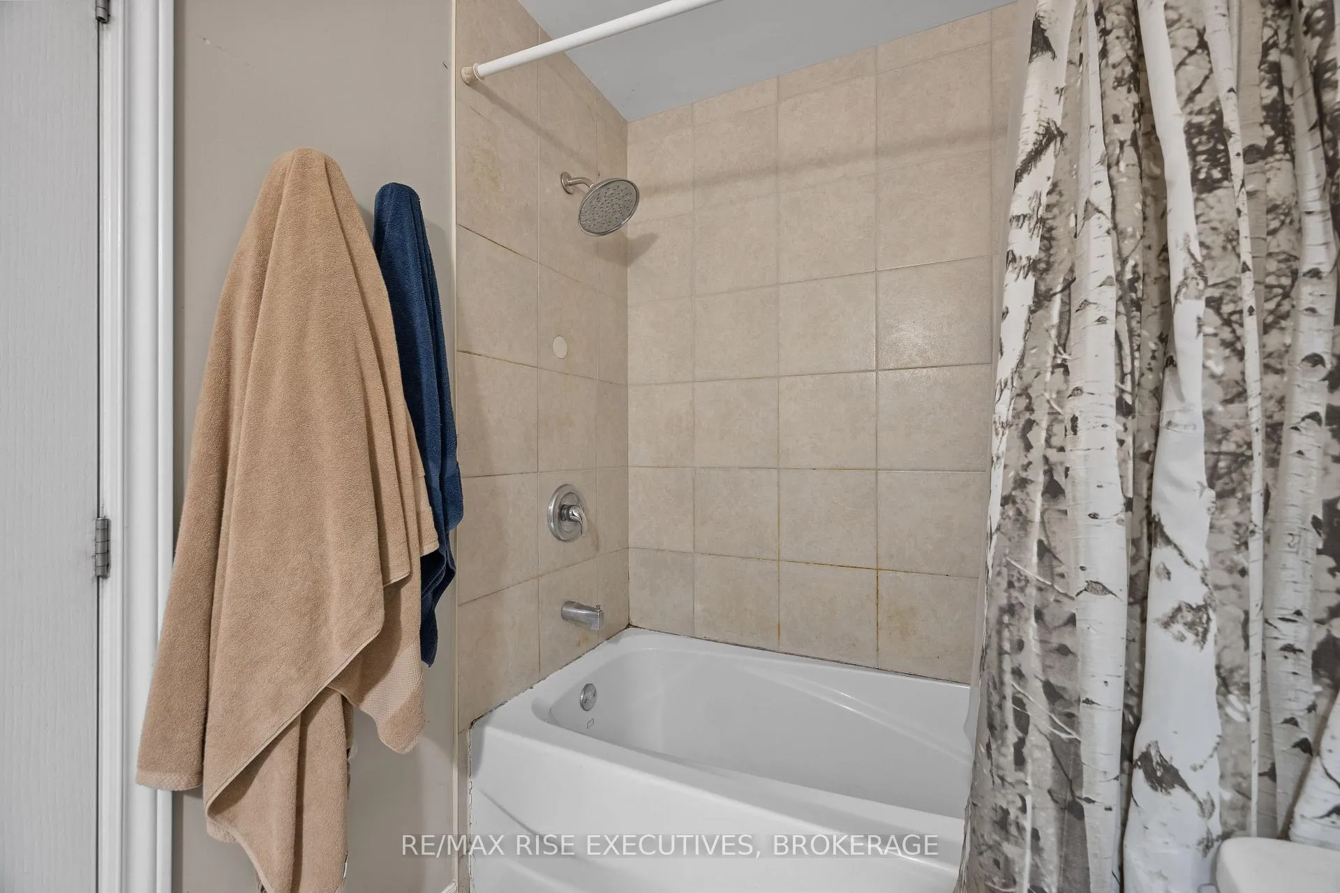 Photo 71 of 828 Bigham Court, Kingston, East Gardiners Rd — HOMEH