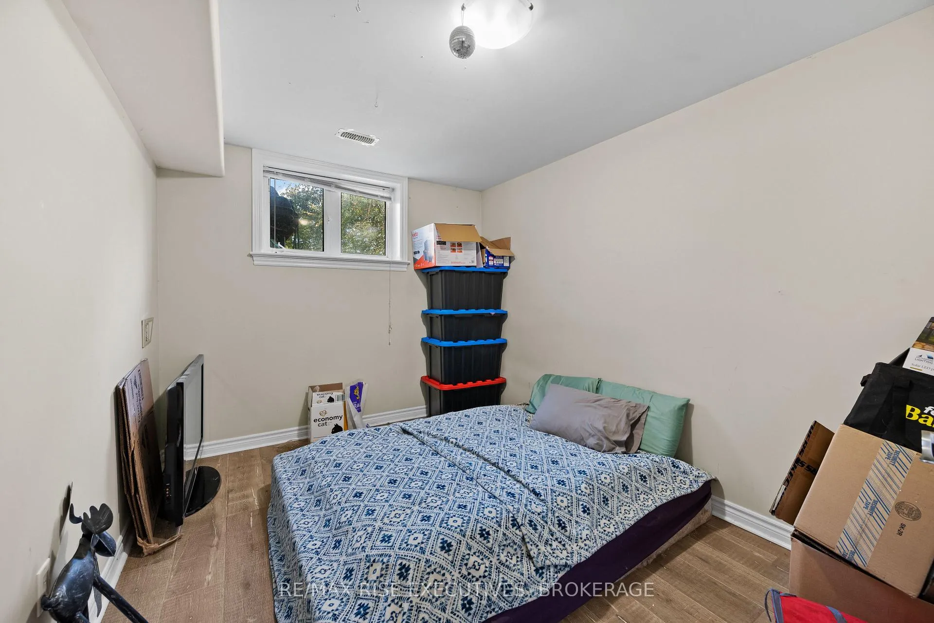 Photo 93 of 828 Bigham Court, Kingston, East Gardiners Rd — HOMEH