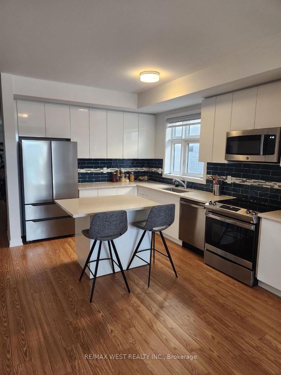 Photo 7 of 91 Cornell Rouge Boulevard, Markham, Cornell — HOMEH