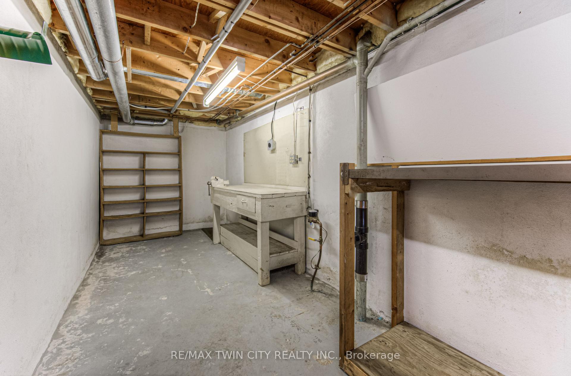 Photo 8 of 301 Greenbrook Drive, Kitchener — HOMEH