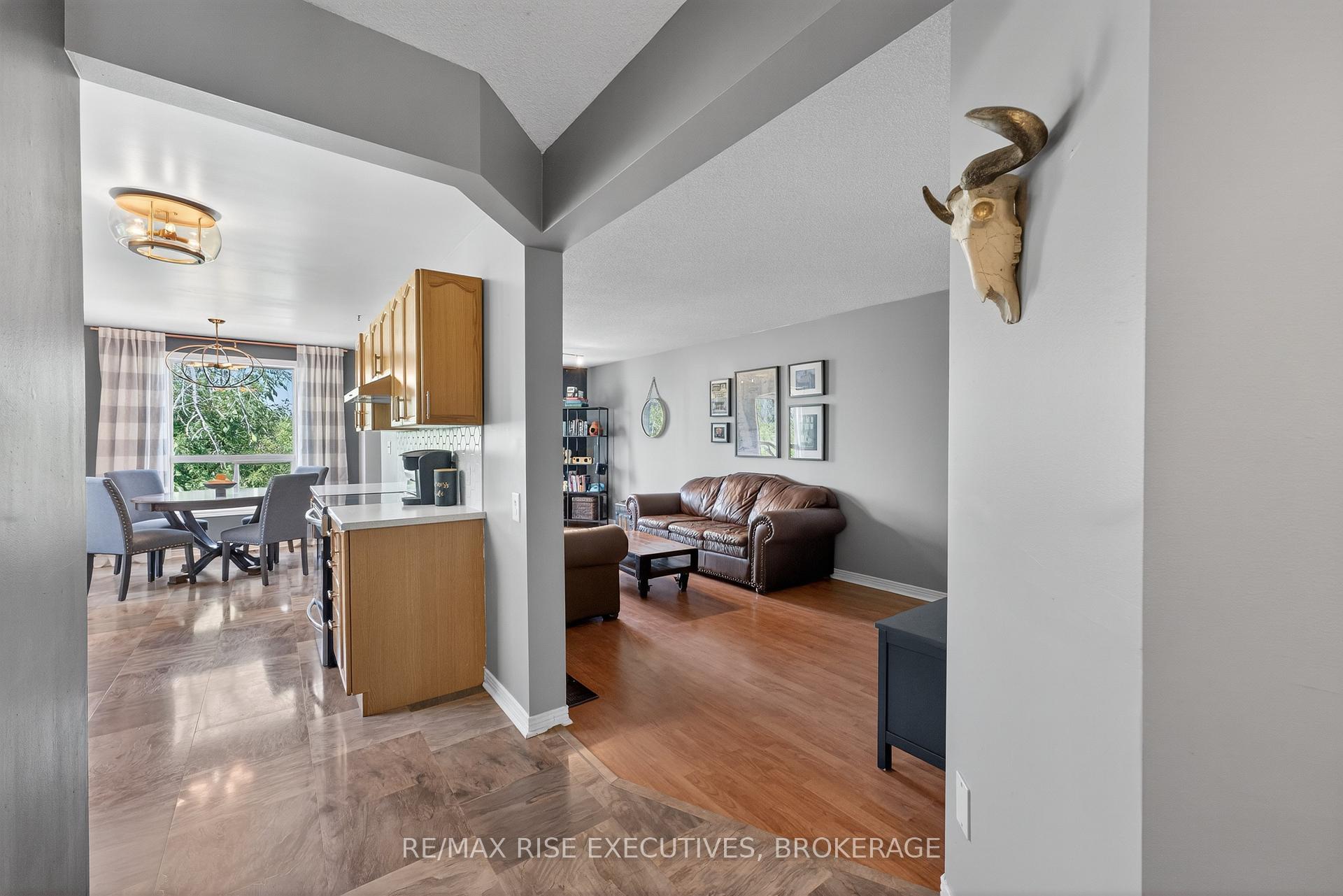 Photo 6 of 1328 Brackenwood Crescent, Kingston, City Northwest — HOMEH