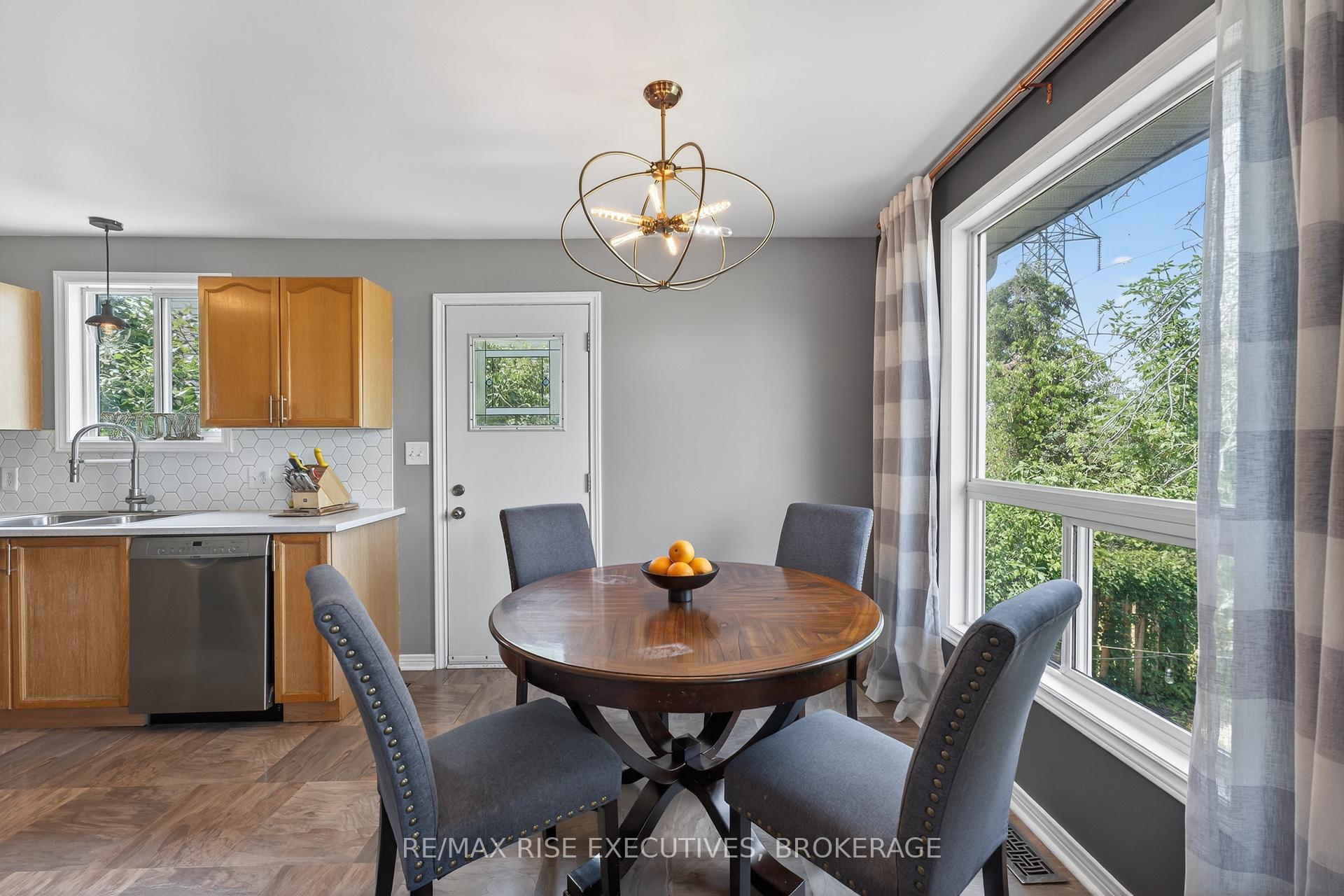 Photo 9 of 1328 Brackenwood Crescent, Kingston, City Northwest — HOMEH