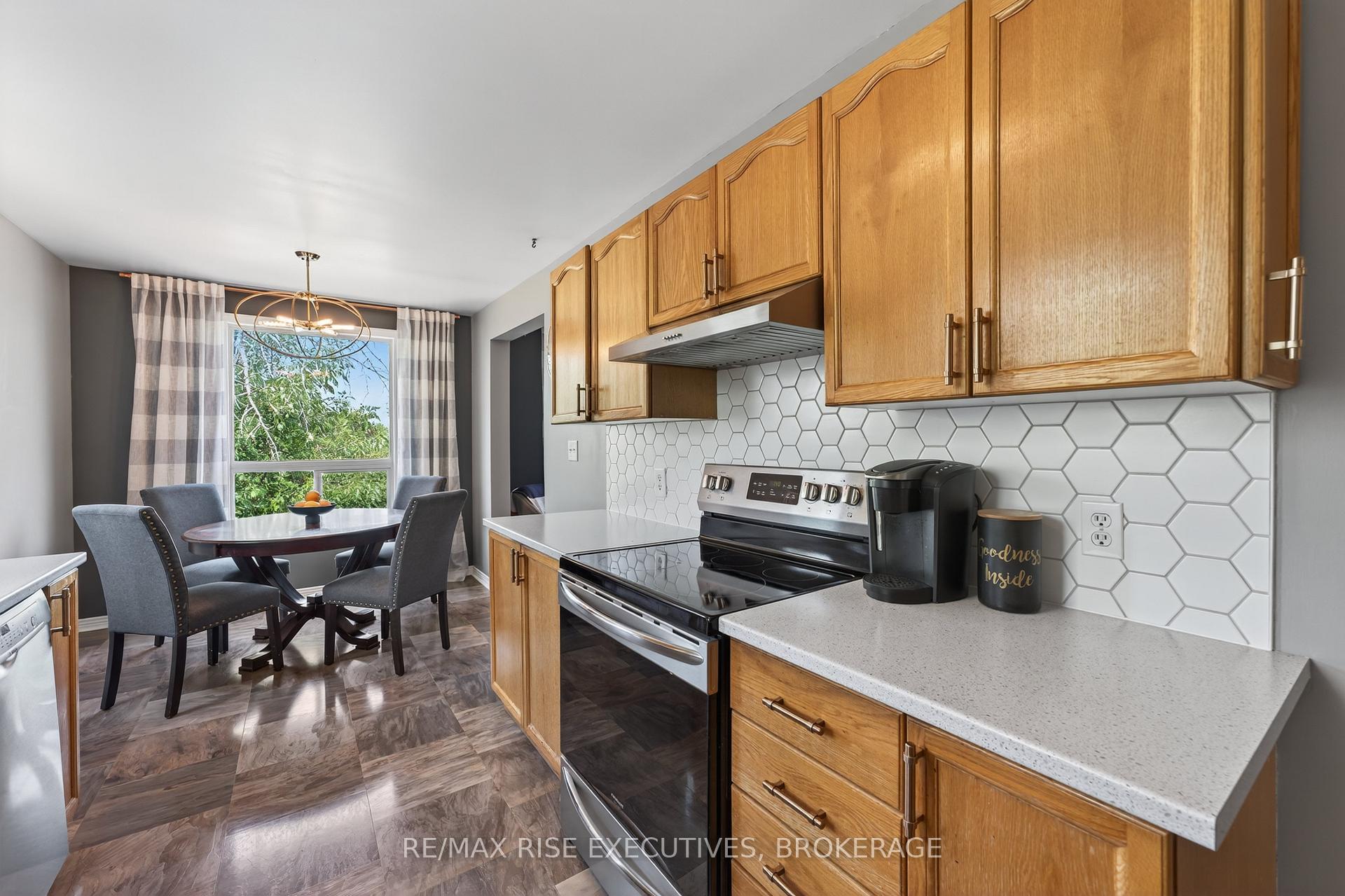 Photo 11 of 1328 Brackenwood Crescent, Kingston, City Northwest — HOMEH