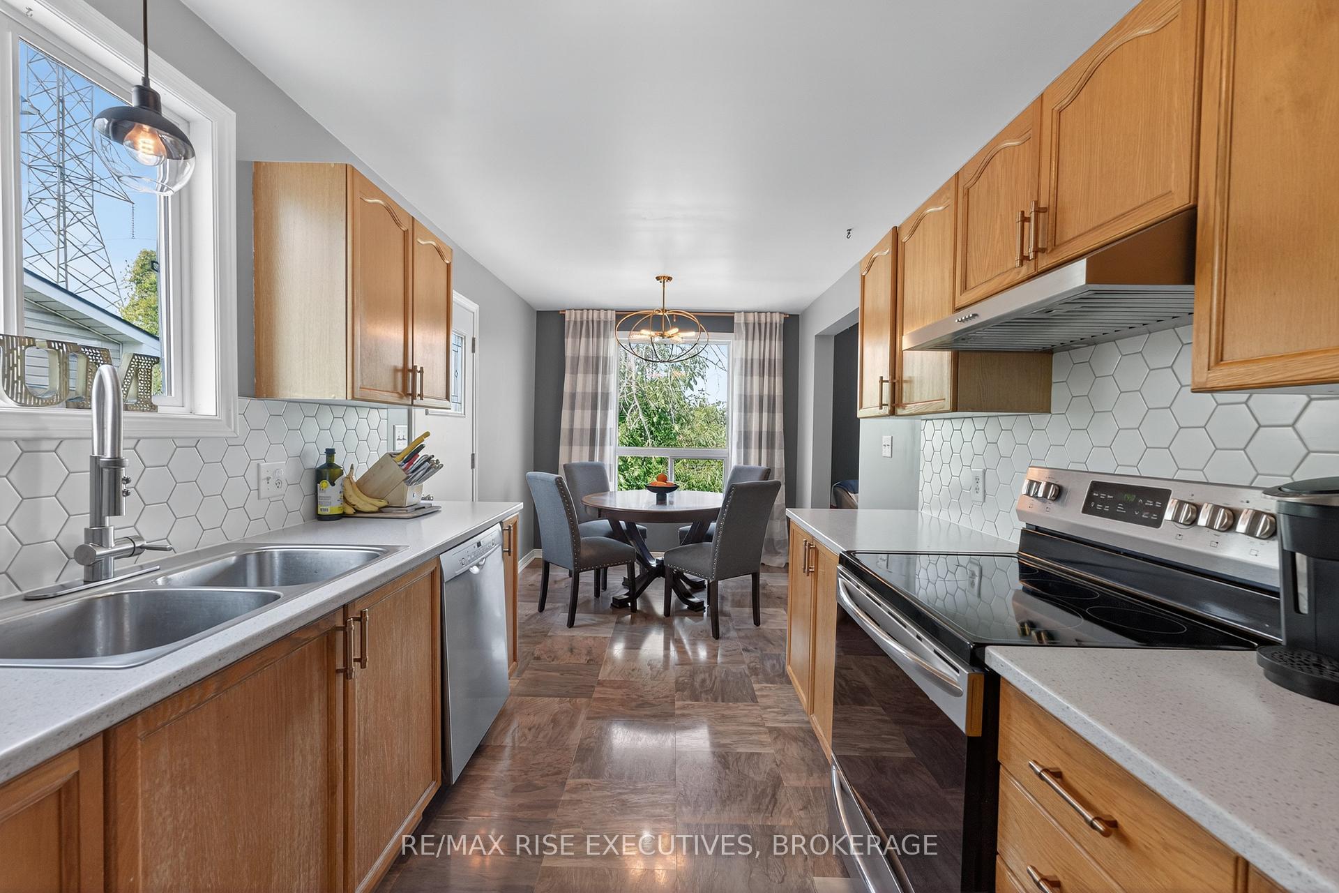 Photo 12 of 1328 Brackenwood Crescent, Kingston, City Northwest — HOMEH