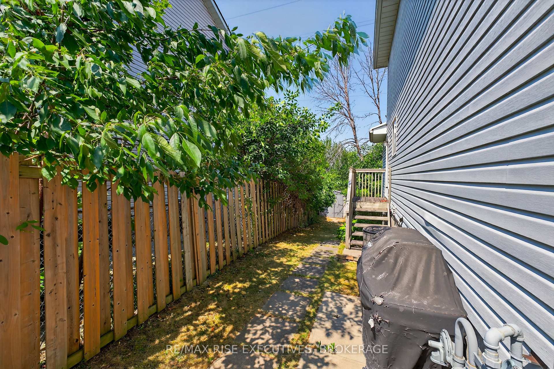 Photo 27 of 1328 Brackenwood Crescent, Kingston, City Northwest — HOMEH