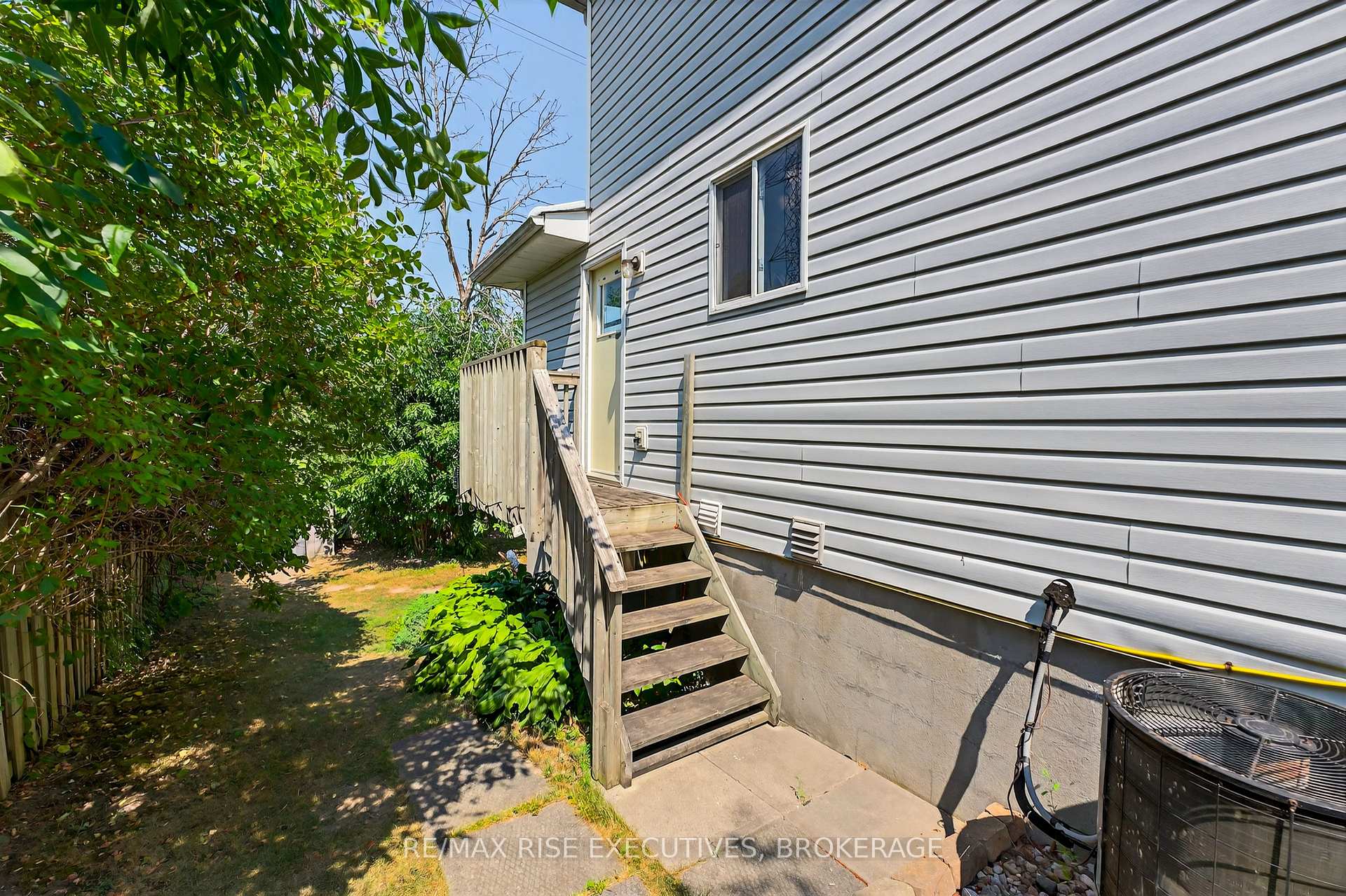 Photo 28 of 1328 Brackenwood Crescent, Kingston, City Northwest — HOMEH
