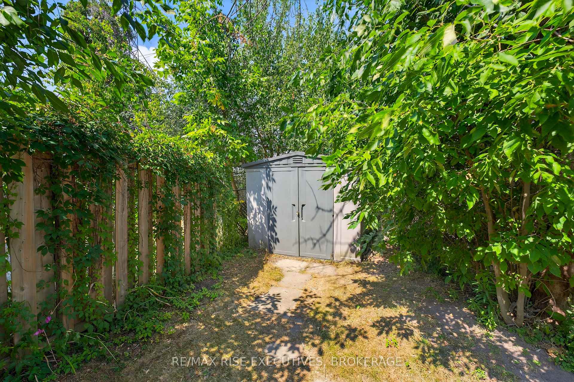 Photo 31 of 1328 Brackenwood Crescent, Kingston, City Northwest — HOMEH