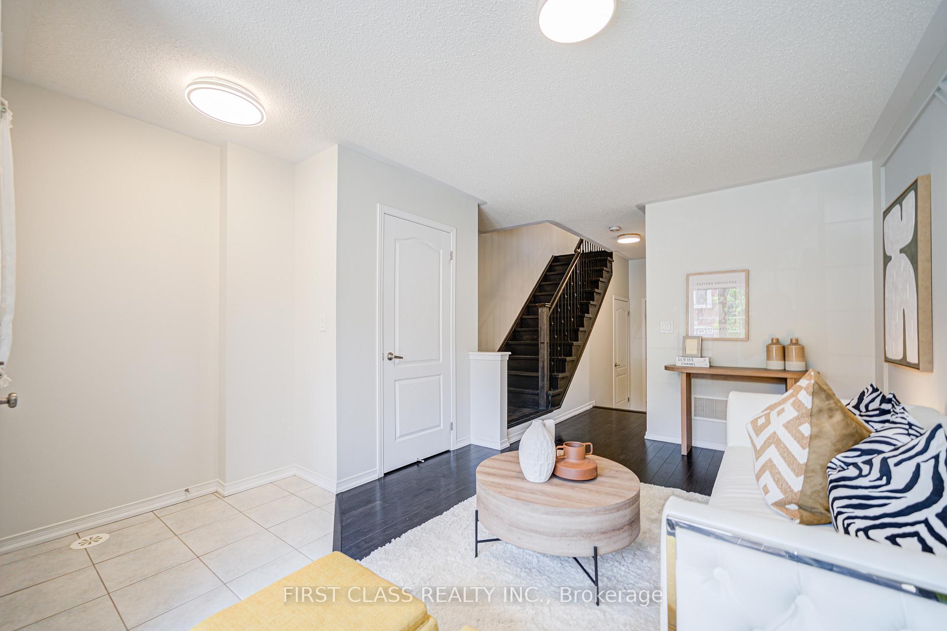 Photo 6 of 48 Truchard Avenue, Markham, Berczy — HOMEH