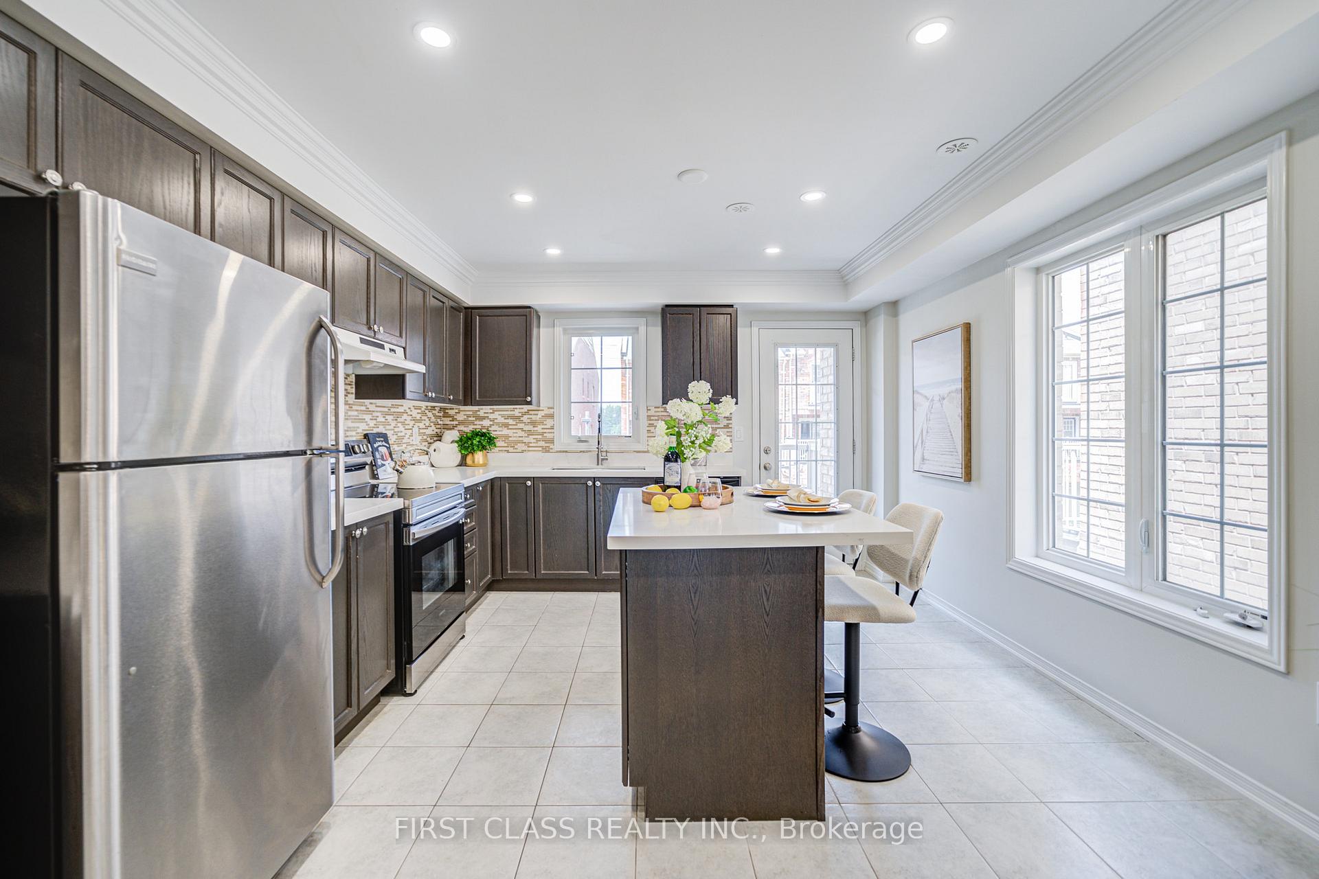 Photo 14 of 48 Truchard Avenue, Markham, Berczy — HOMEH