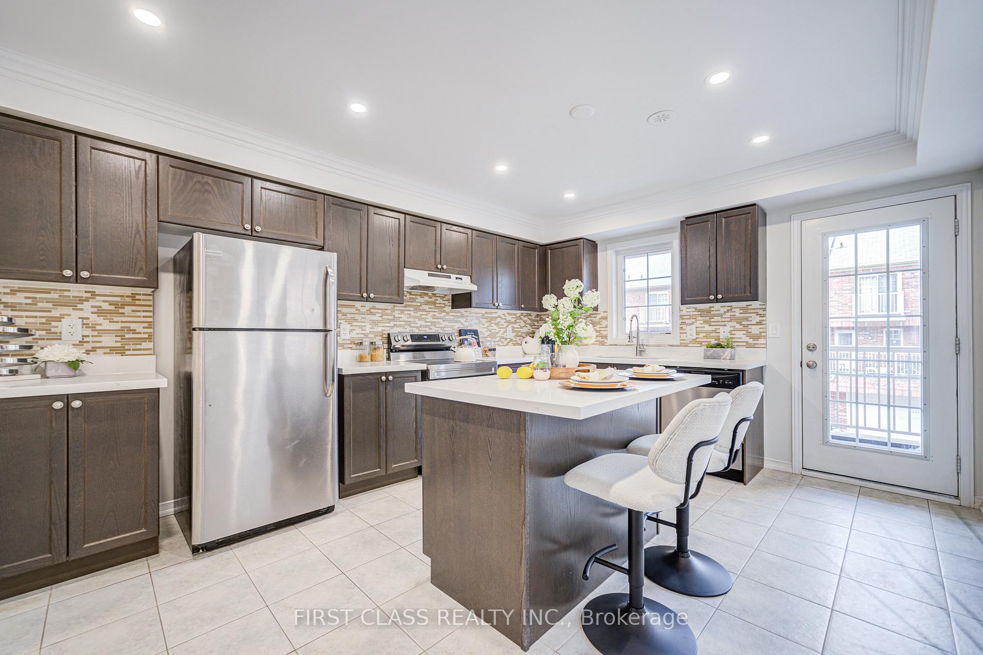 Photo 16 of 48 Truchard Avenue, Markham, Berczy — HOMEH