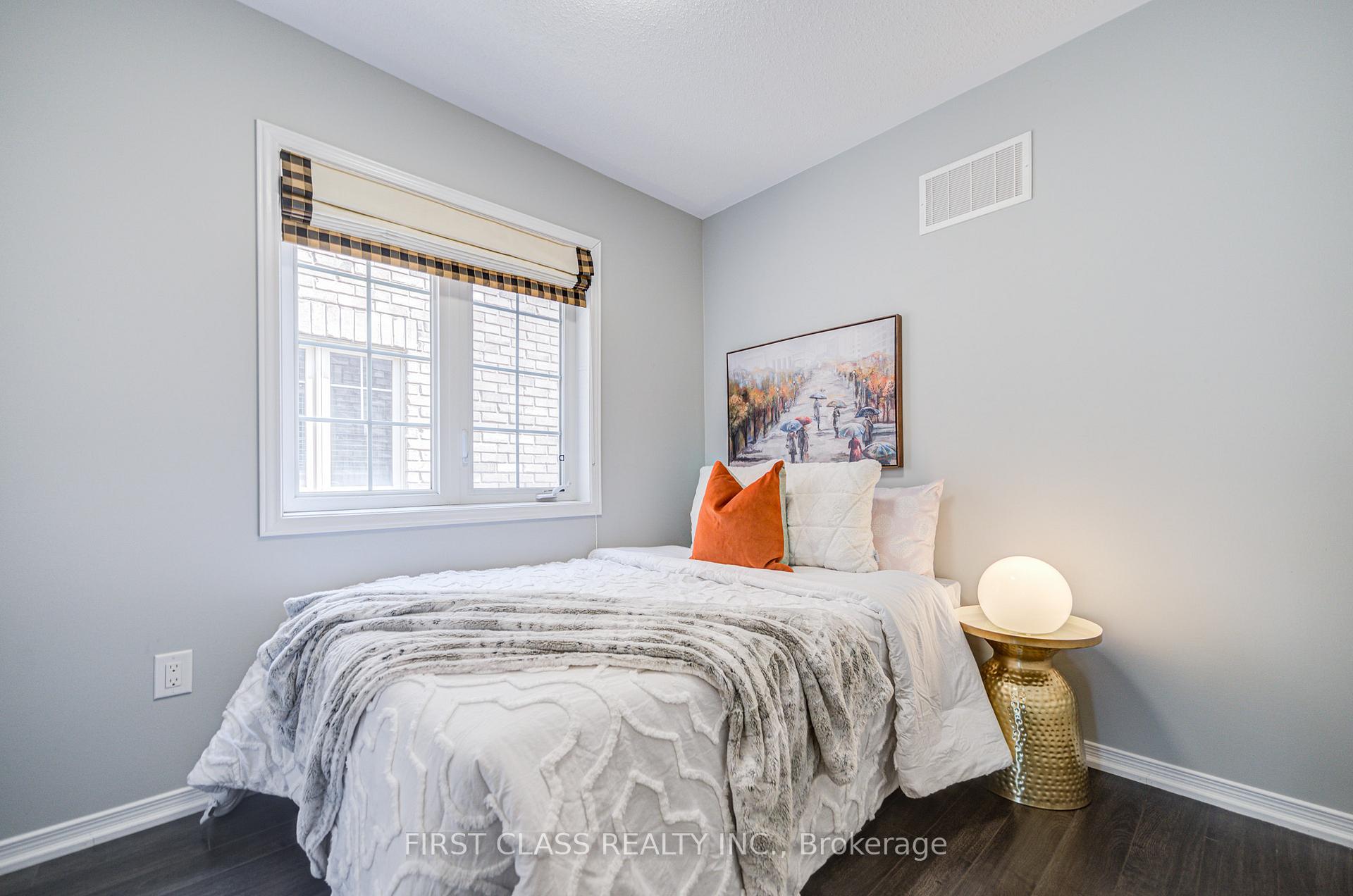 Photo 28 of 48 Truchard Avenue, Markham, Berczy — HOMEH