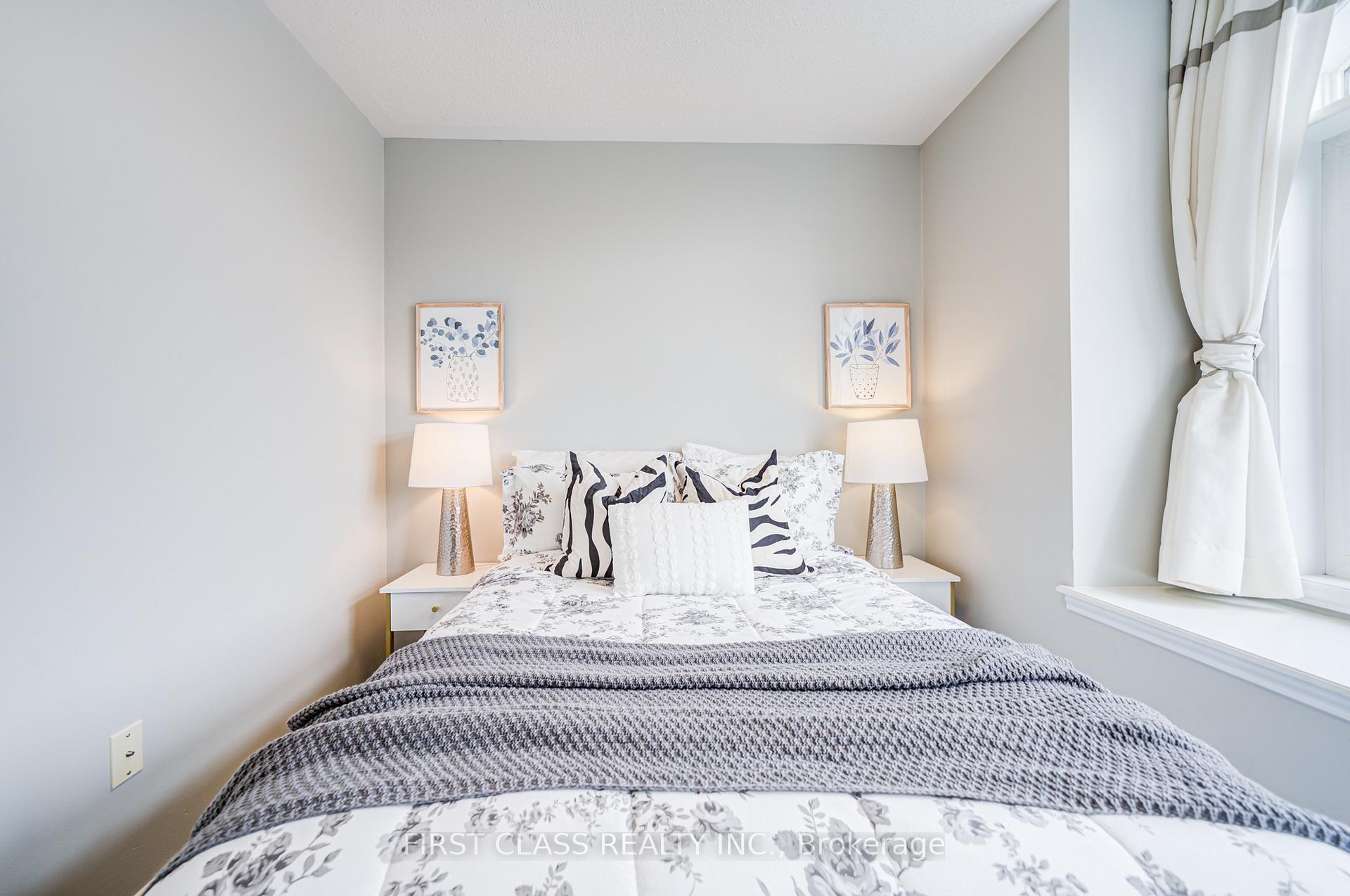 Photo 32 of 48 Truchard Avenue, Markham, Berczy — HOMEH
