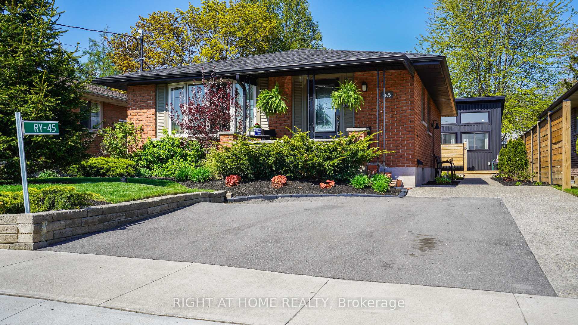 Photo 1 of 45 Bond Street, Kitchener — HOMEH