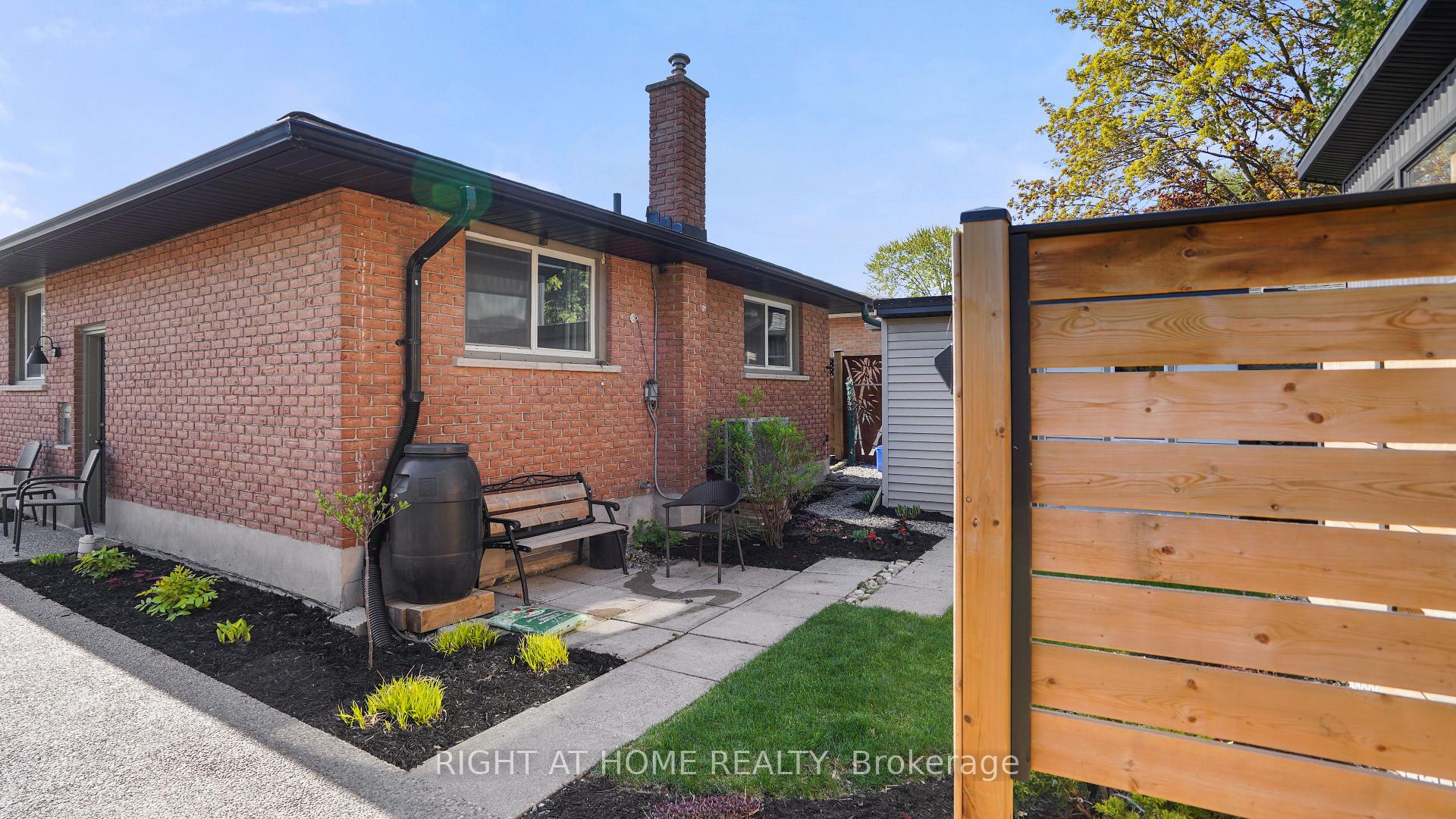 Photo 42 of 45 Bond Street, Kitchener — HOMEH