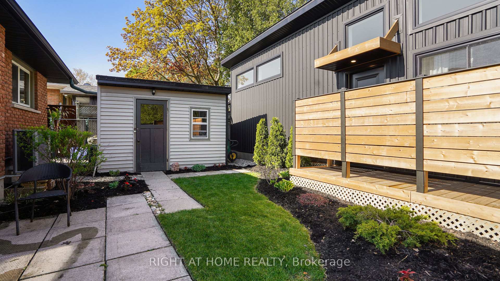 Photo 43 of 45 Bond Street, Kitchener — HOMEH