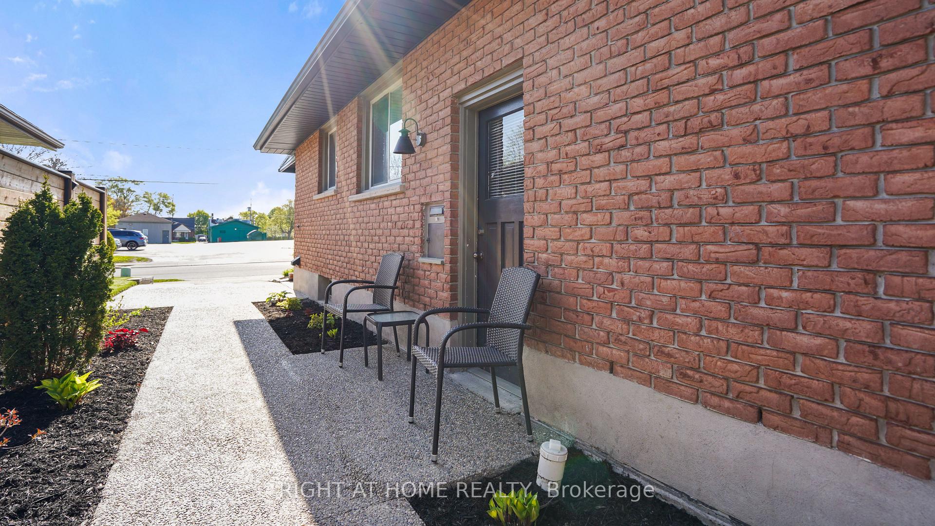 Photo 45 of 45 Bond Street, Kitchener — HOMEH