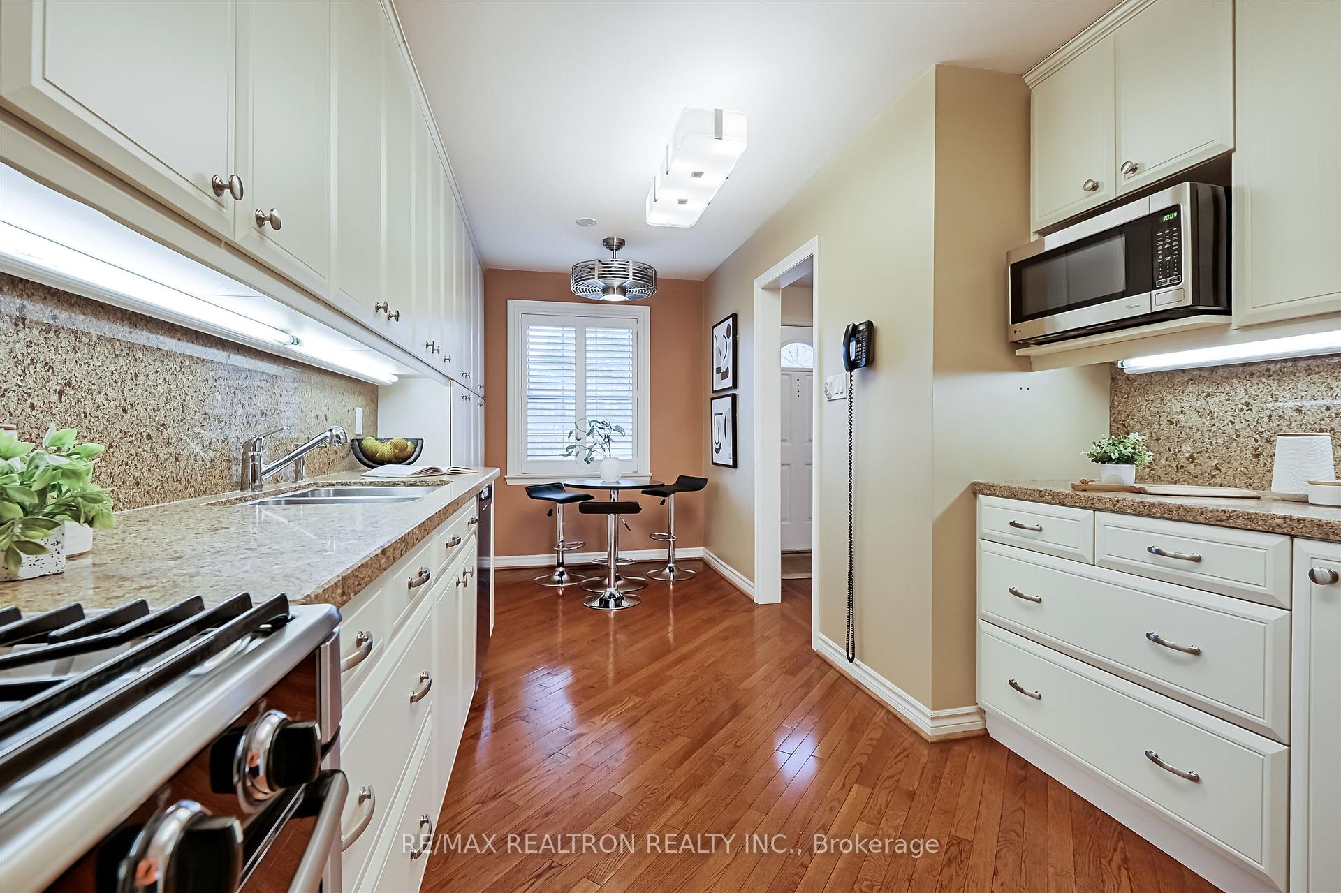 Photo 16 of 26 Ravengloss Drive, Markham, German Mills — HOMEH