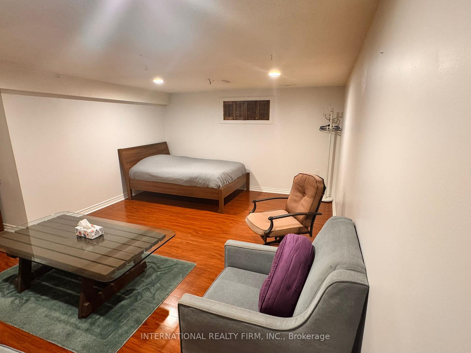 Photo 7 of Unit Basement, 14 Blue Spruce Lane, Markham, Royal Orchard — HOMEH