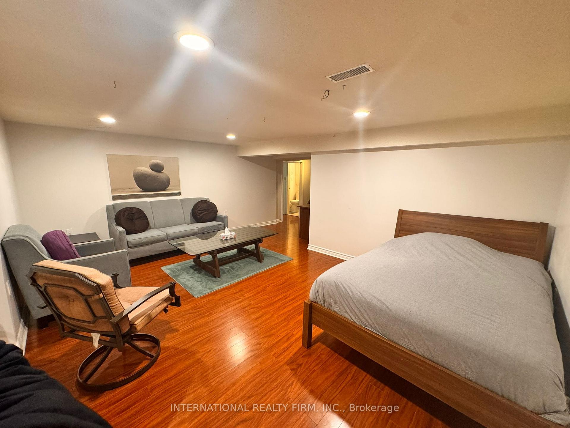Photo 8 of Unit Basement, 14 Blue Spruce Lane, Markham, Royal Orchard — HOMEH