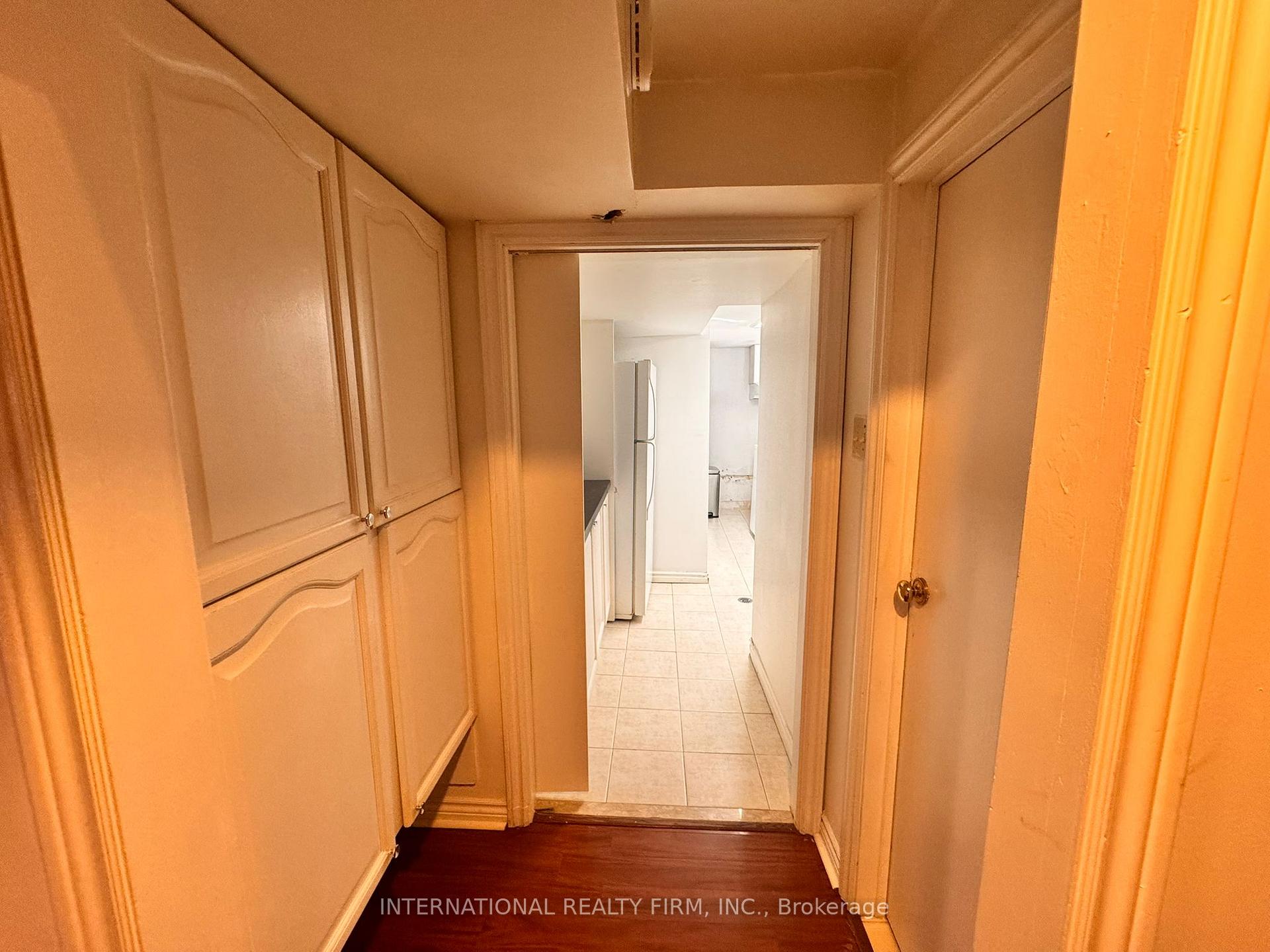 Photo 11 of Unit Basement, 14 Blue Spruce Lane, Markham, Royal Orchard — HOMEH