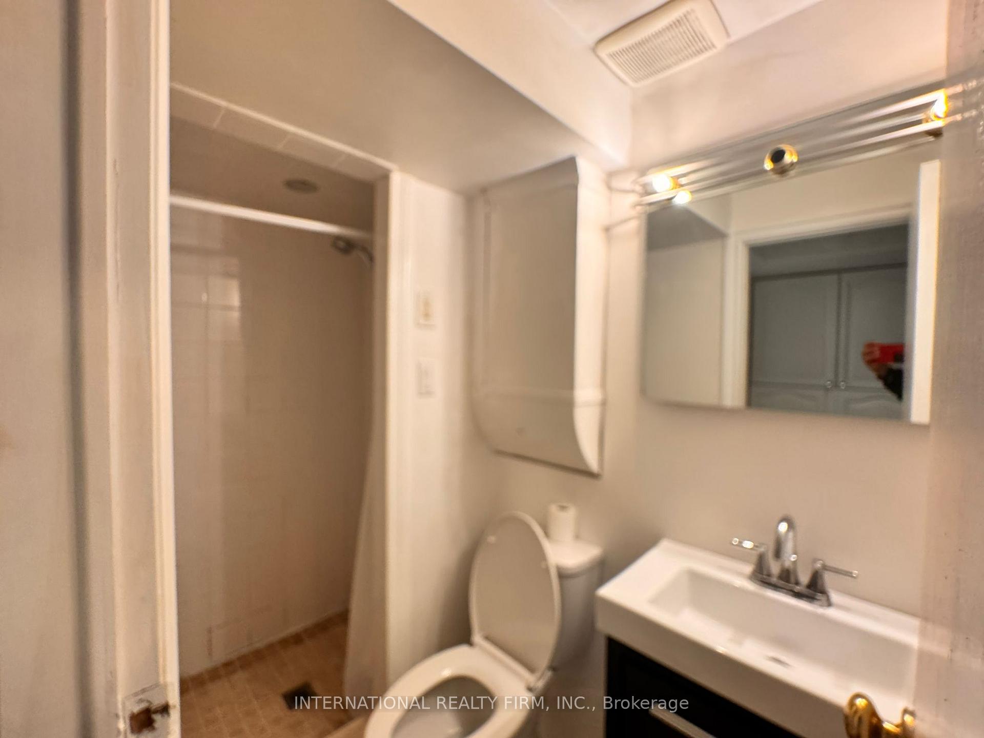 Photo 13 of Unit Basement, 14 Blue Spruce Lane, Markham, Royal Orchard — HOMEH