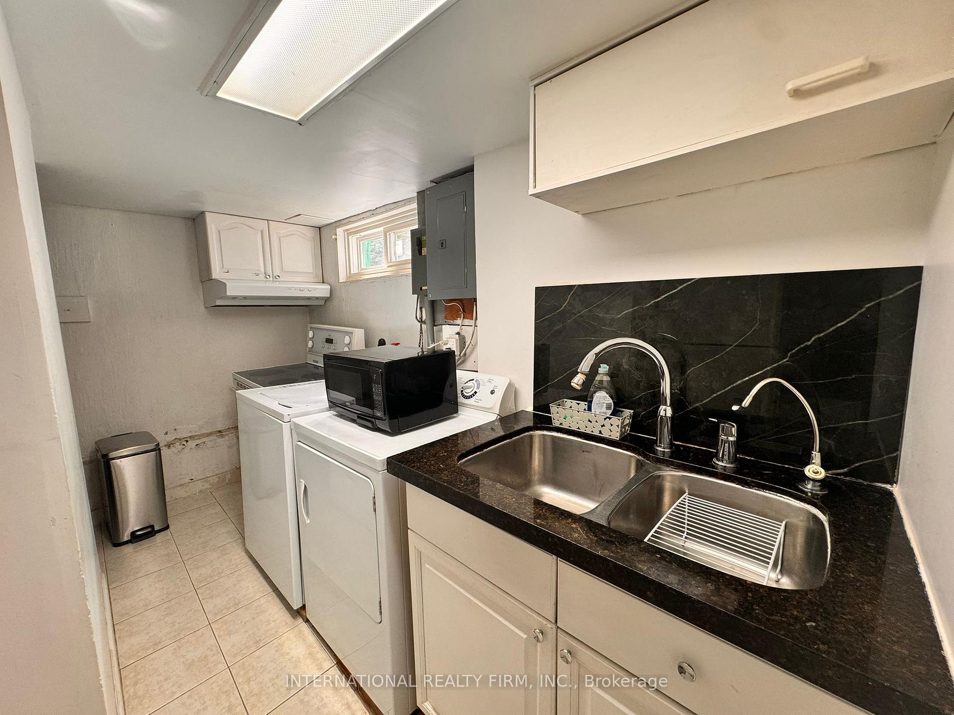 Photo 14 of Unit Basement, 14 Blue Spruce Lane, Markham, Royal Orchard — HOMEH