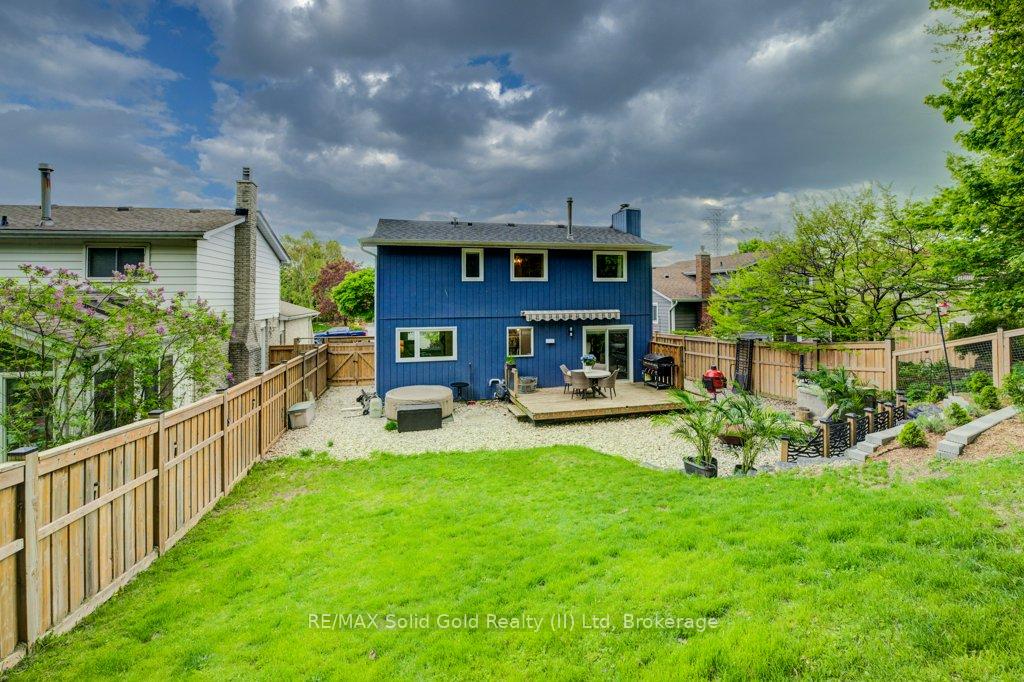 Photo 7 of 57 Royal Orchard Drive, Kitchener — HOMEH