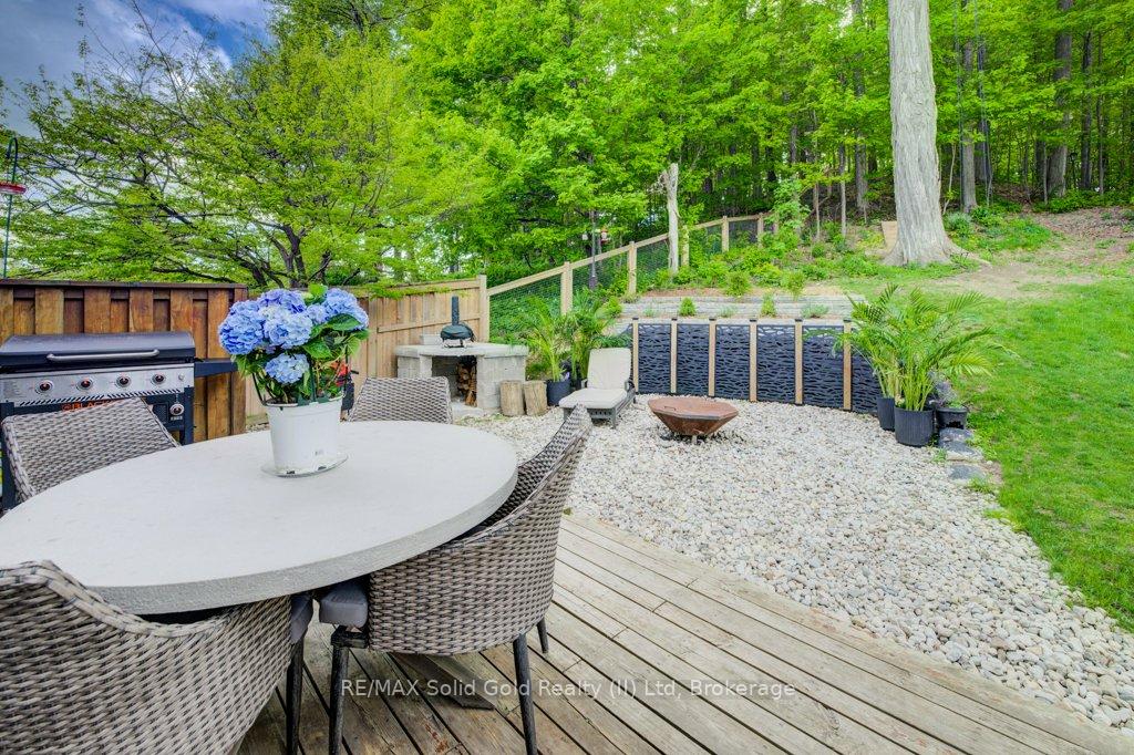 Photo 12 of 57 Royal Orchard Drive, Kitchener — HOMEH