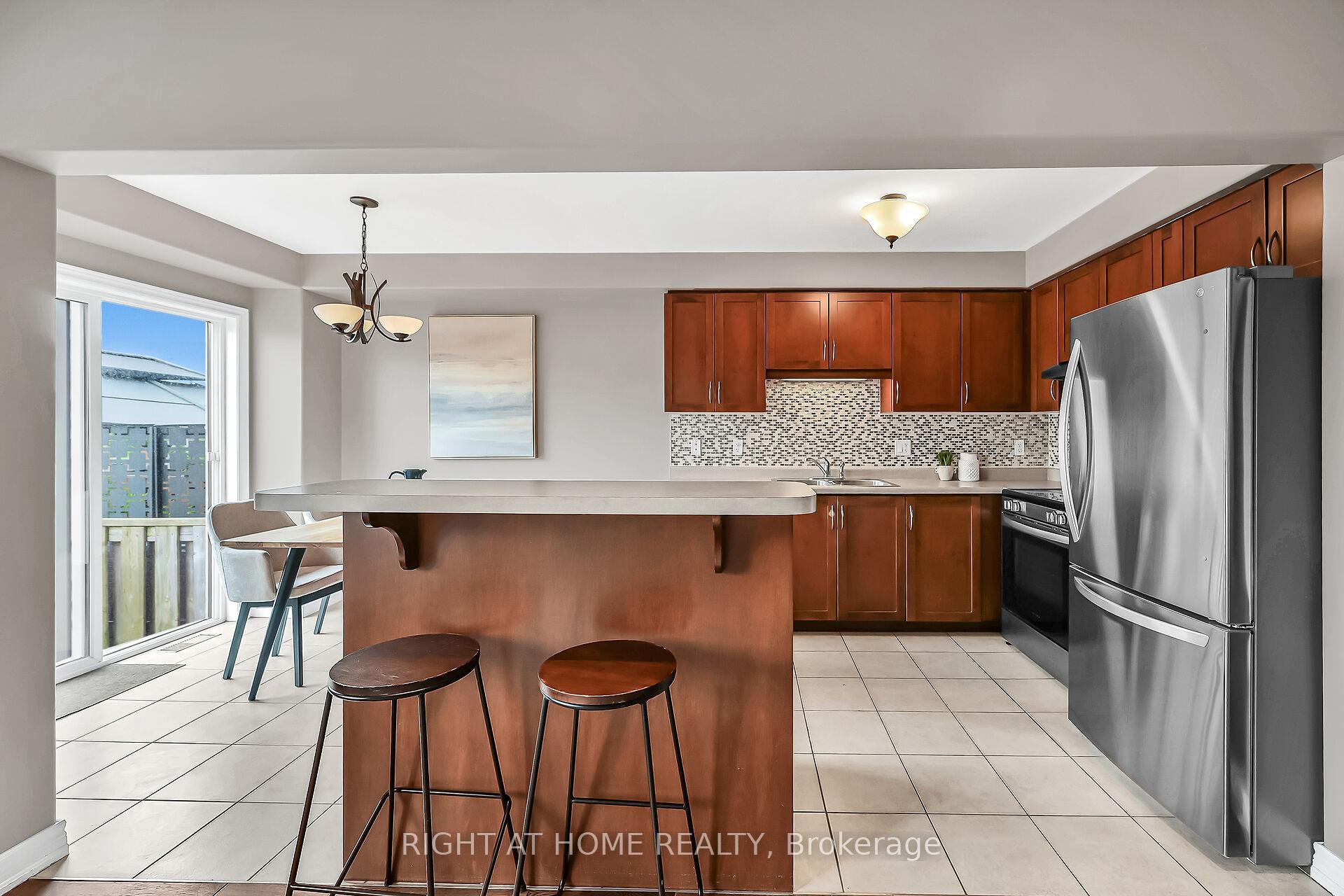Photo 11 of Unit 21, 242 Upper Mount Albion Road, Hamilton, Stoney Creek Mountain — HOMEH