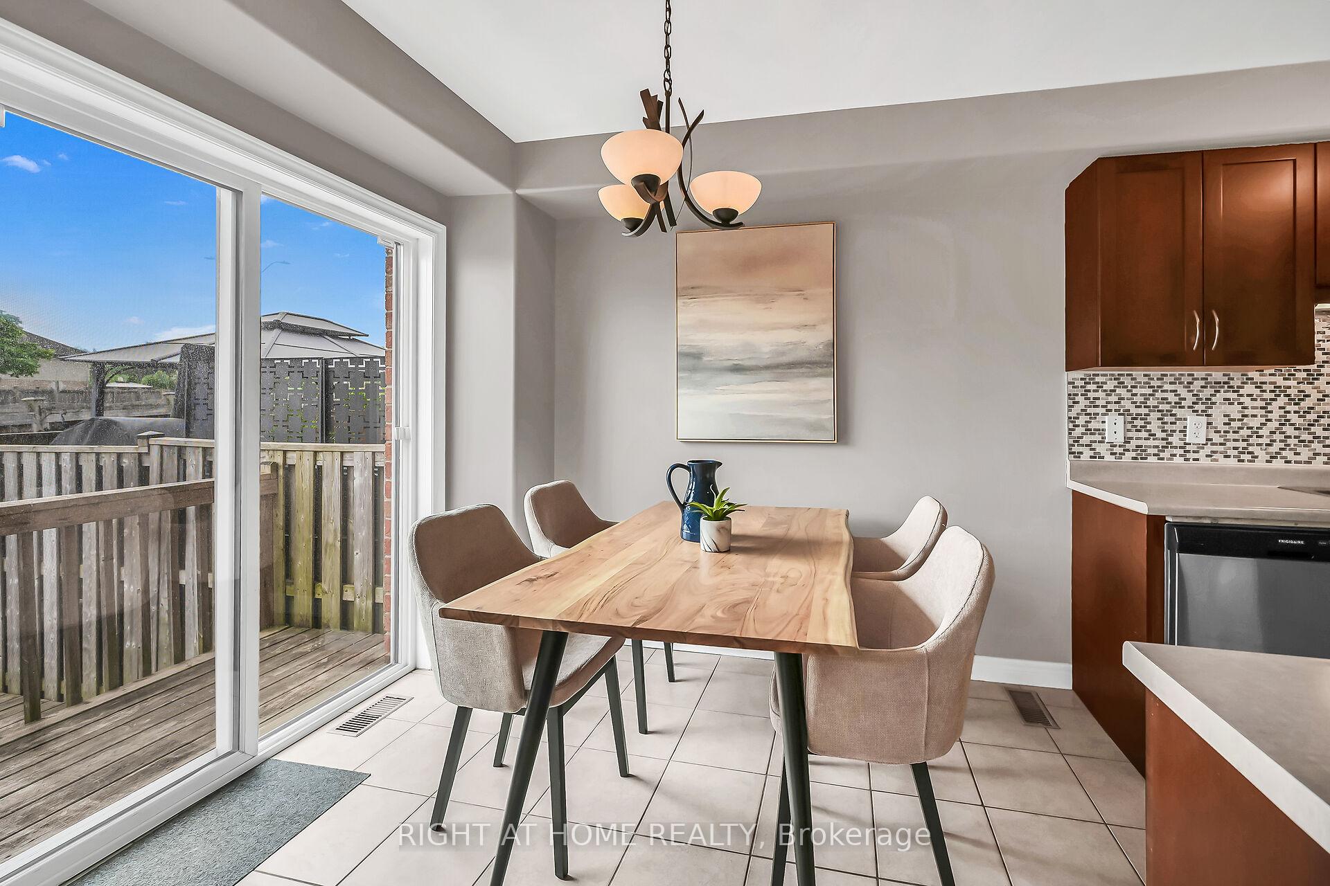 Photo 15 of Unit 21, 242 Upper Mount Albion Road, Hamilton, Stoney Creek Mountain — HOMEH