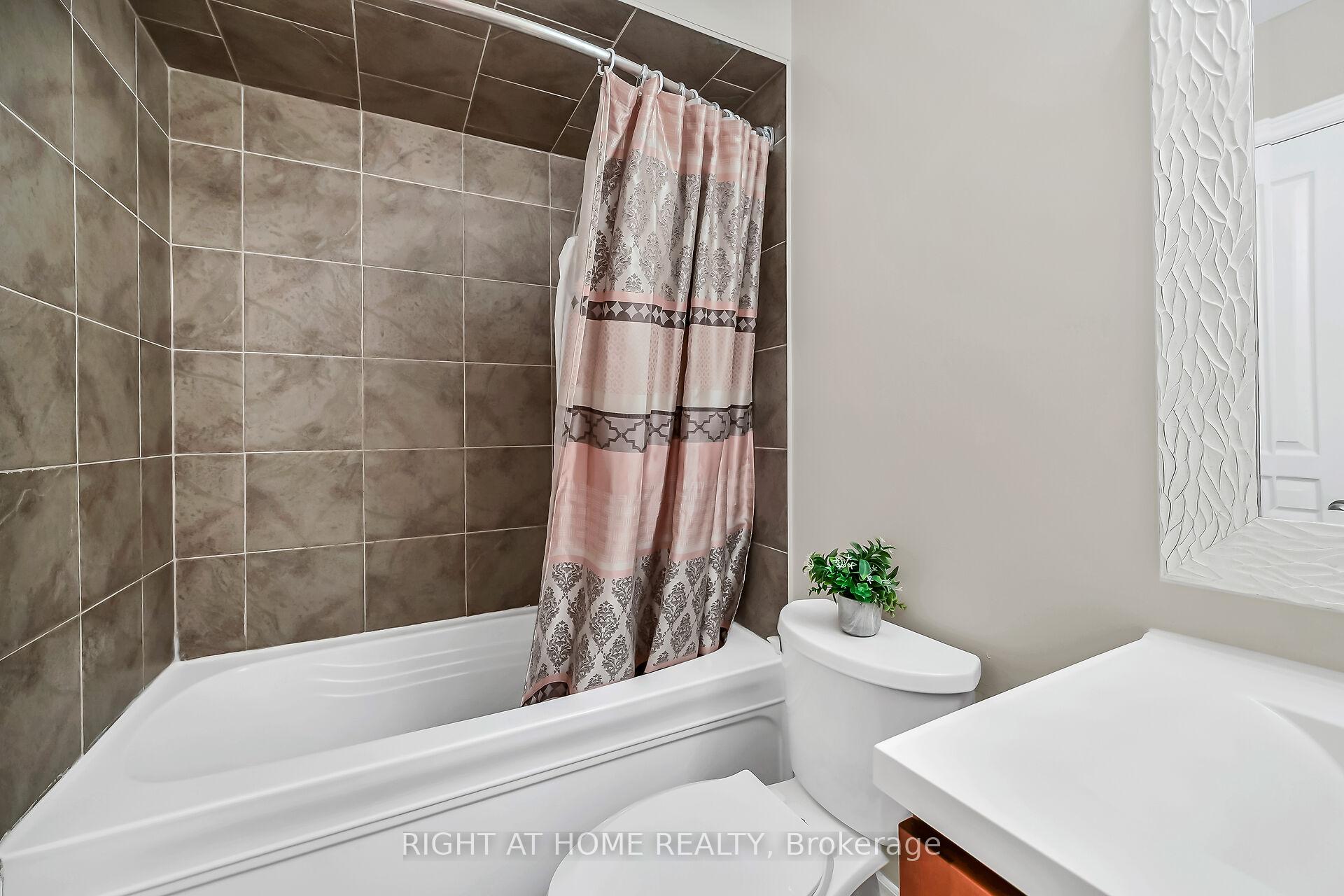 Photo 22 of Unit 21, 242 Upper Mount Albion Road, Hamilton, Stoney Creek Mountain — HOMEH
