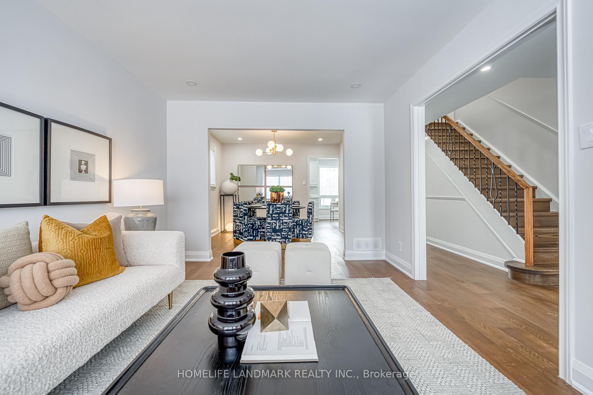 Photo 7 of 67 Carlton Road, Markham, Unionville — HOMEH