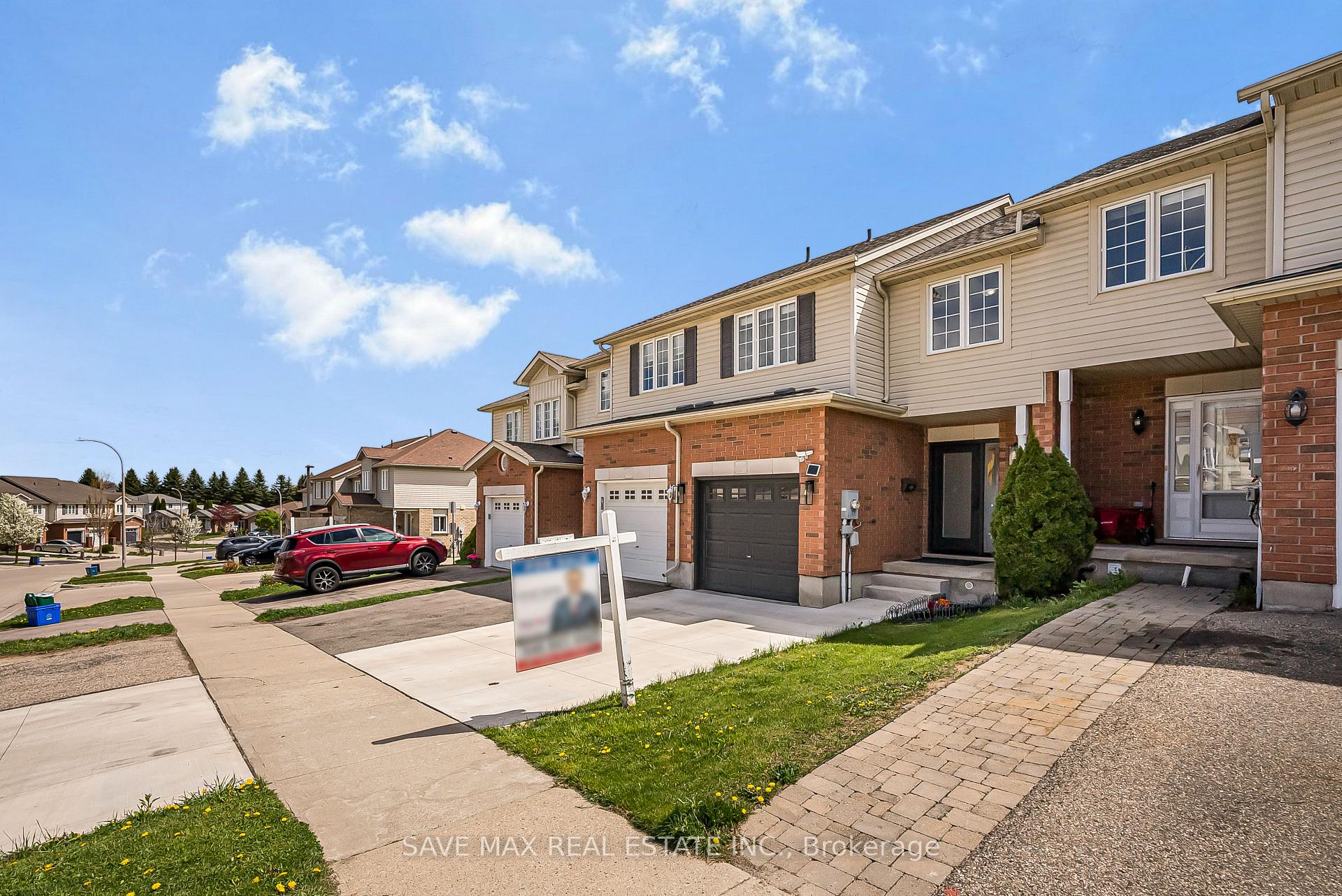 Photo 5 of 295 Briarmeadow Dr, Kitchener, Idlewood — HOMEH