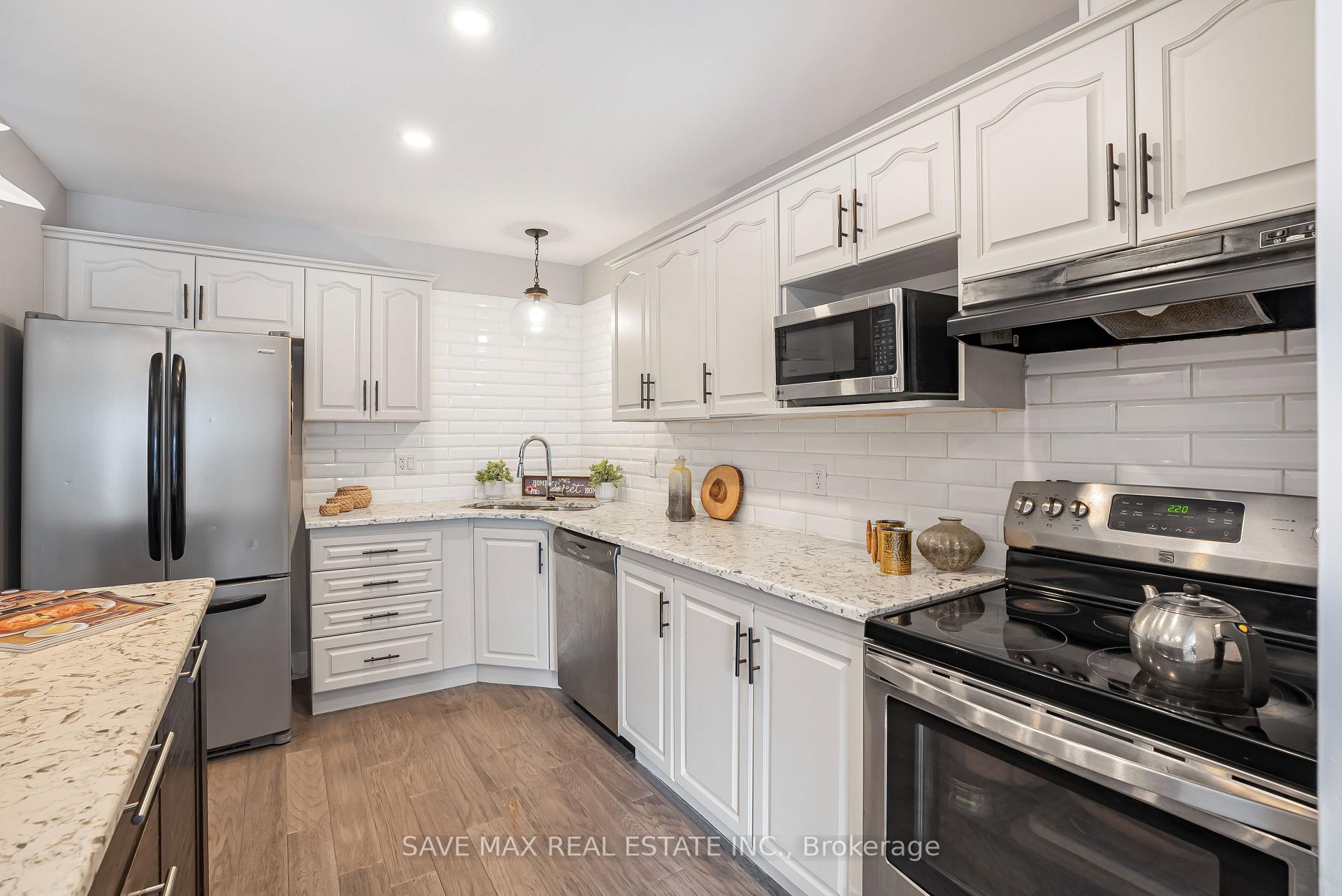 Photo 26 of 295 Briarmeadow Dr, Kitchener, Idlewood — HOMEH