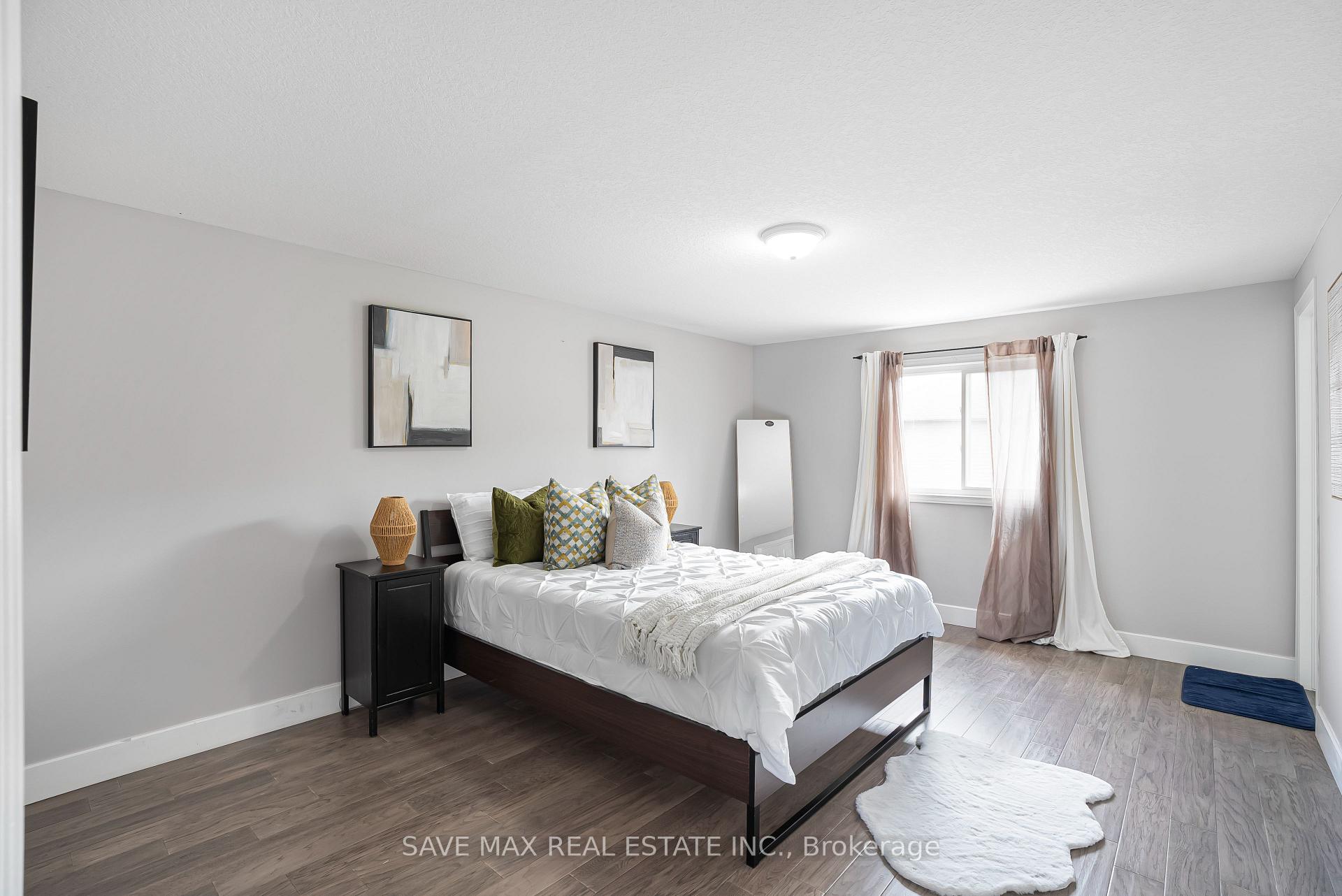 Photo 32 of 295 Briarmeadow Dr, Kitchener, Idlewood — HOMEH